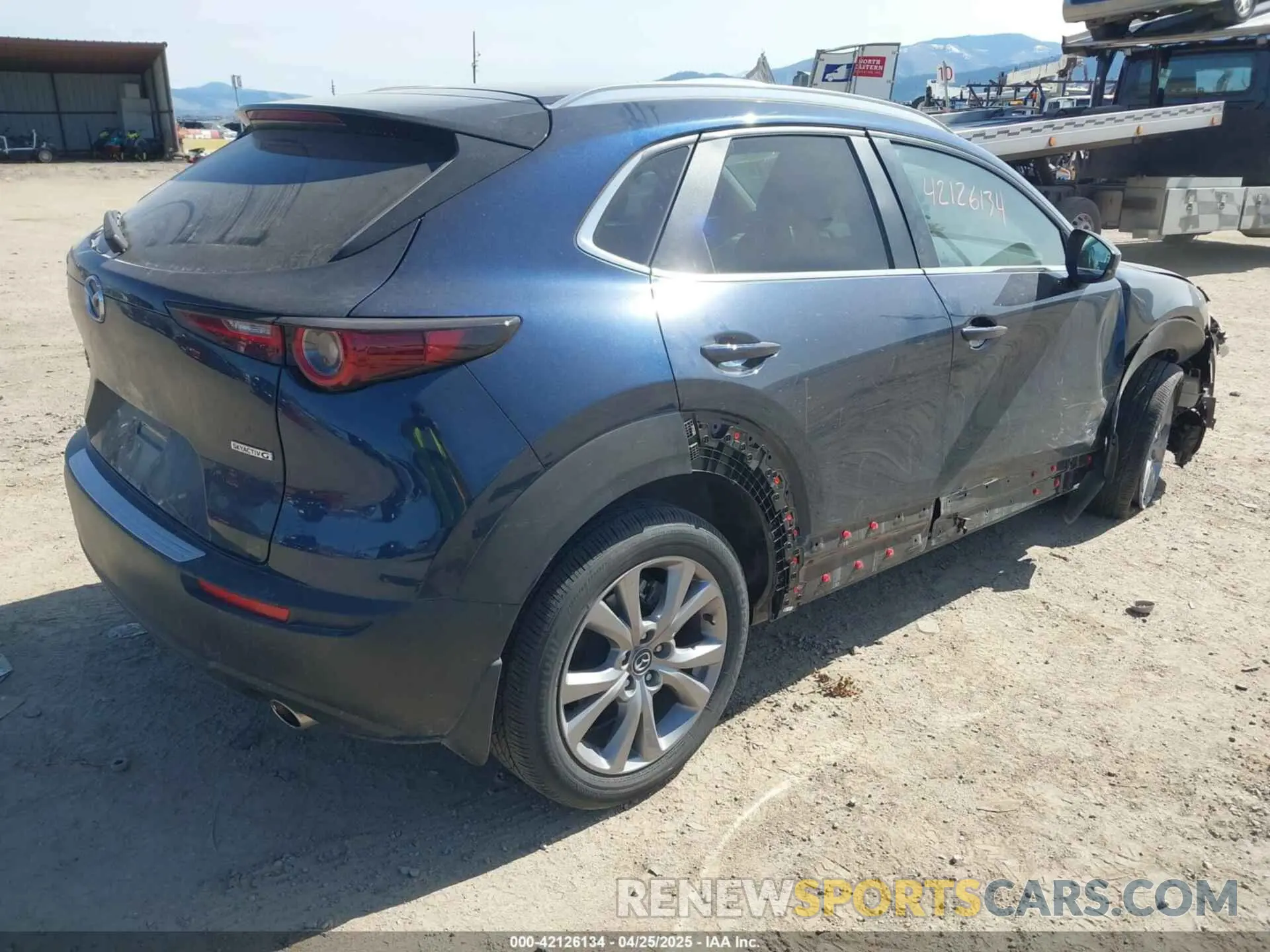 4 Фотография поврежденного автомобиля 3MVDMBCL1NM458382 MAZDA CX-30 2022