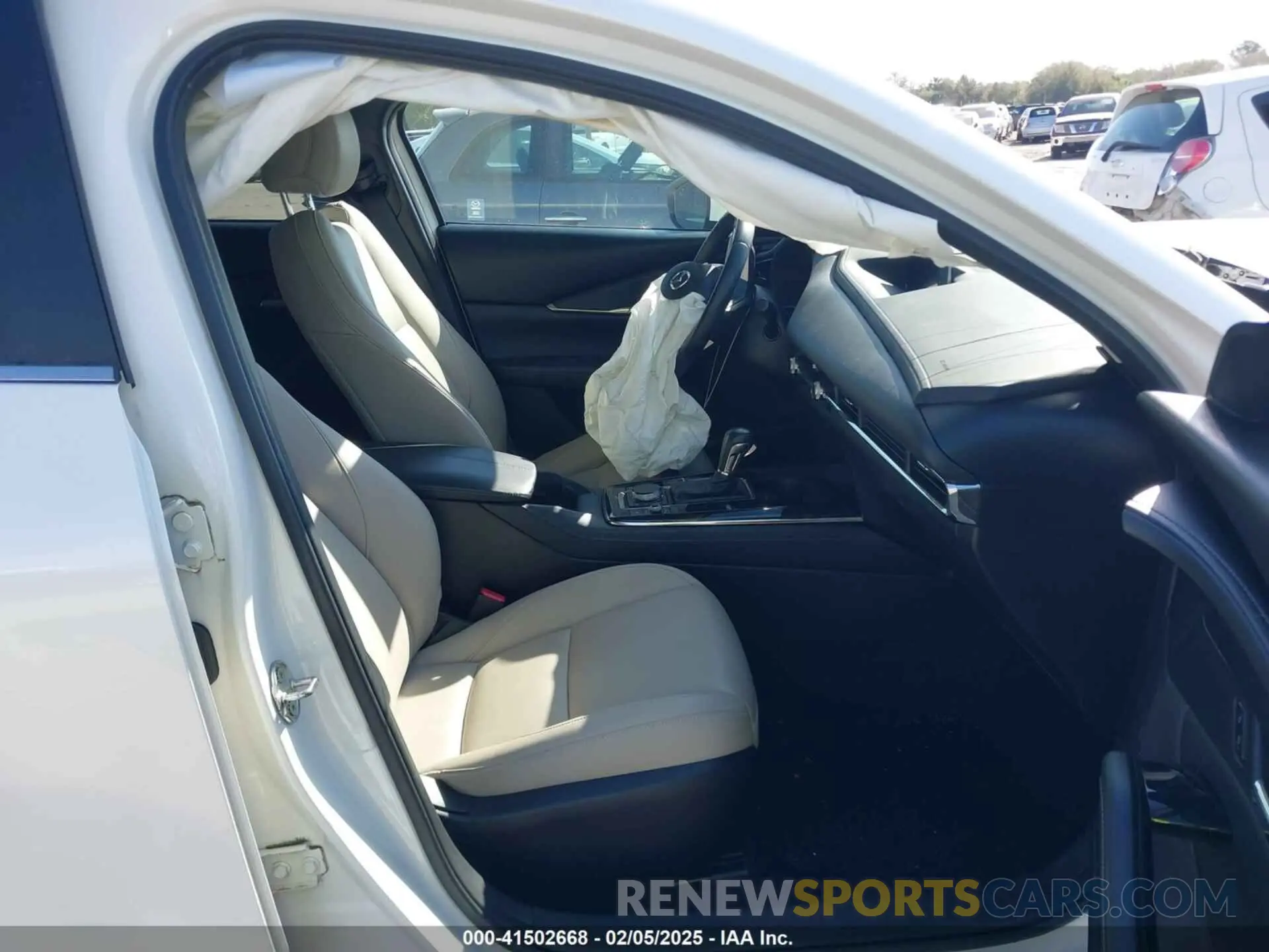 5 Photograph of a damaged car 3MVDMBCL2NM407537 MAZDA CX-30 2022
