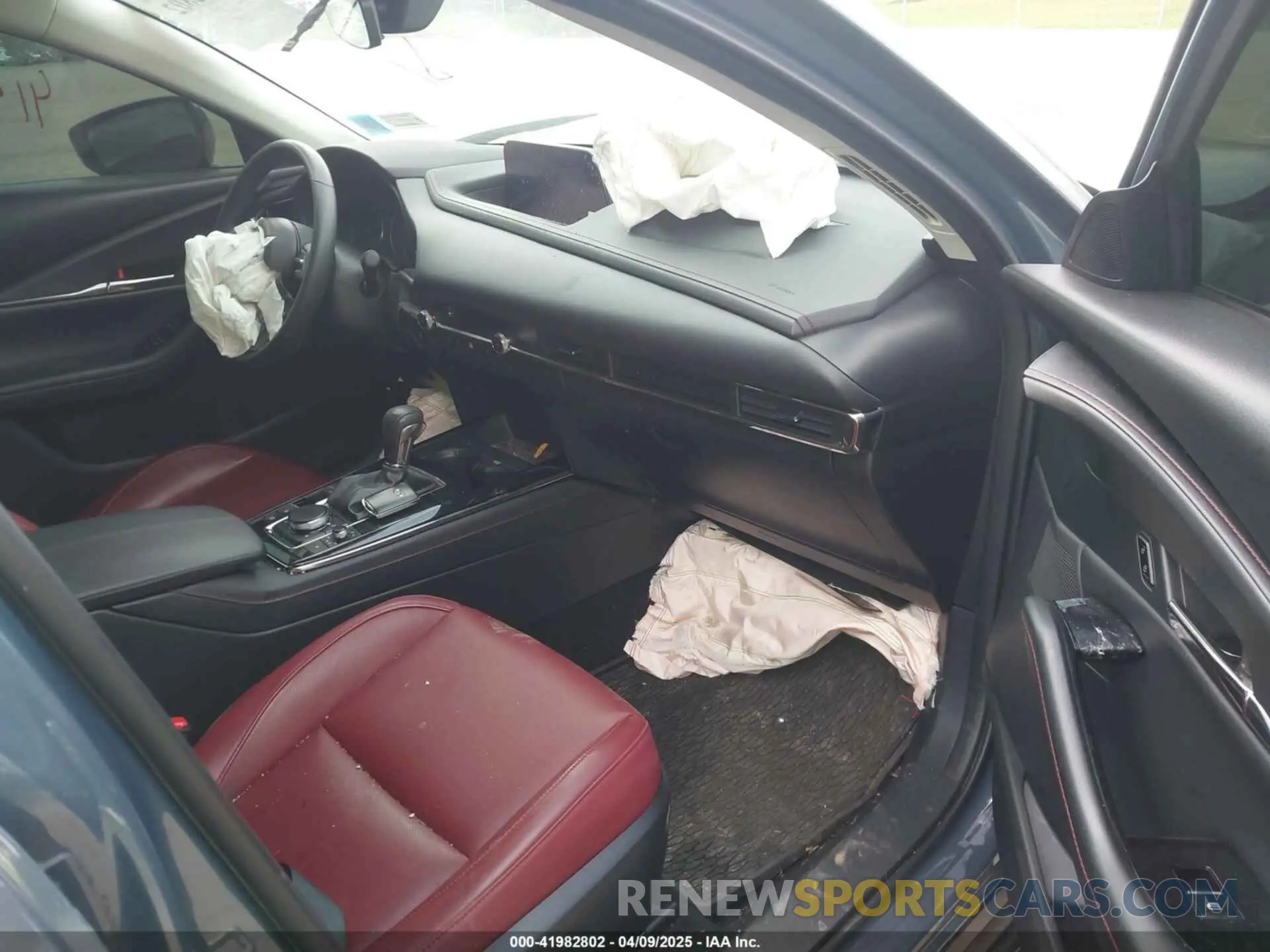 5 Photograph of a damaged car 3MVDMBCL2NM429151 MAZDA CX-30 2022