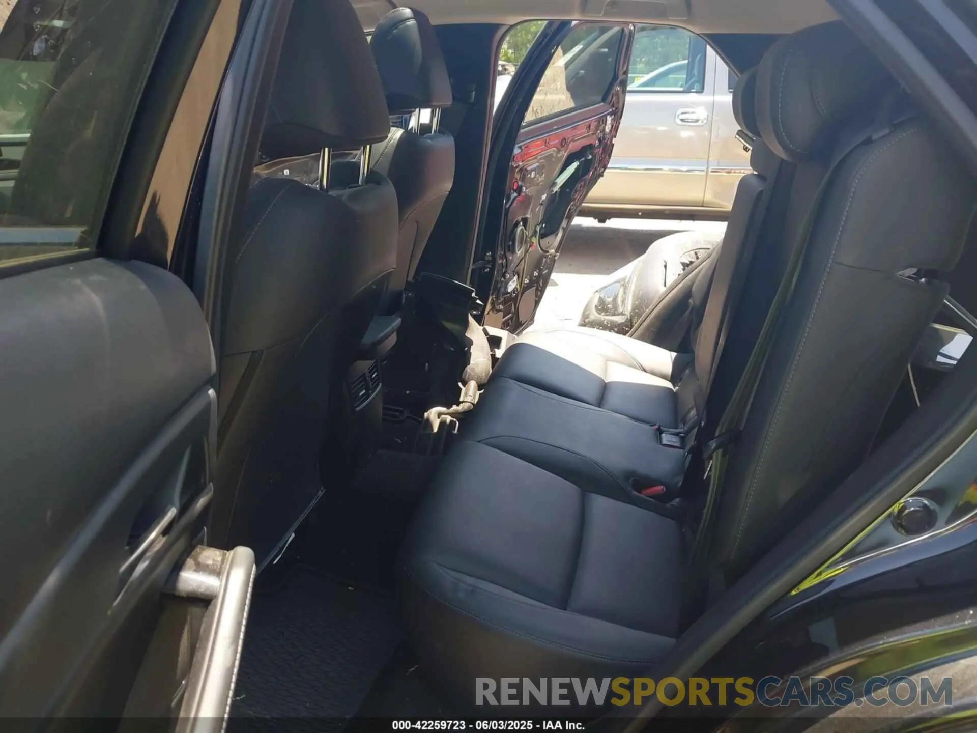8 Photograph of a damaged car 3MVDMBCL3NM440188 MAZDA CX-30 2022