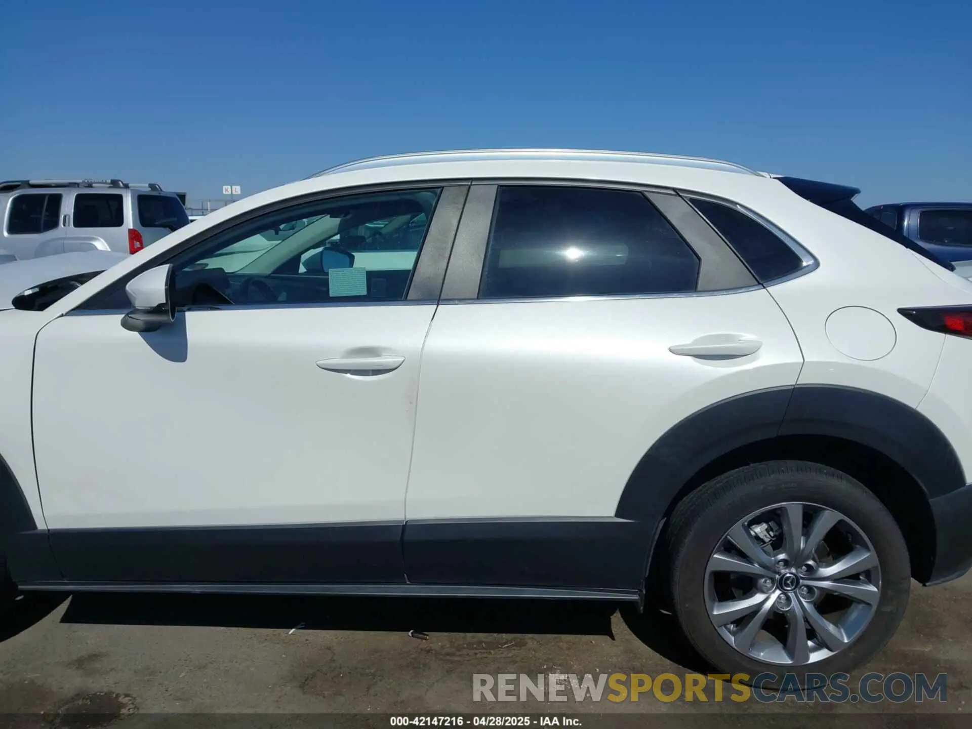 14 Photograph of a damaged car 3MVDMBCL4NM454228 MAZDA CX-30 2022