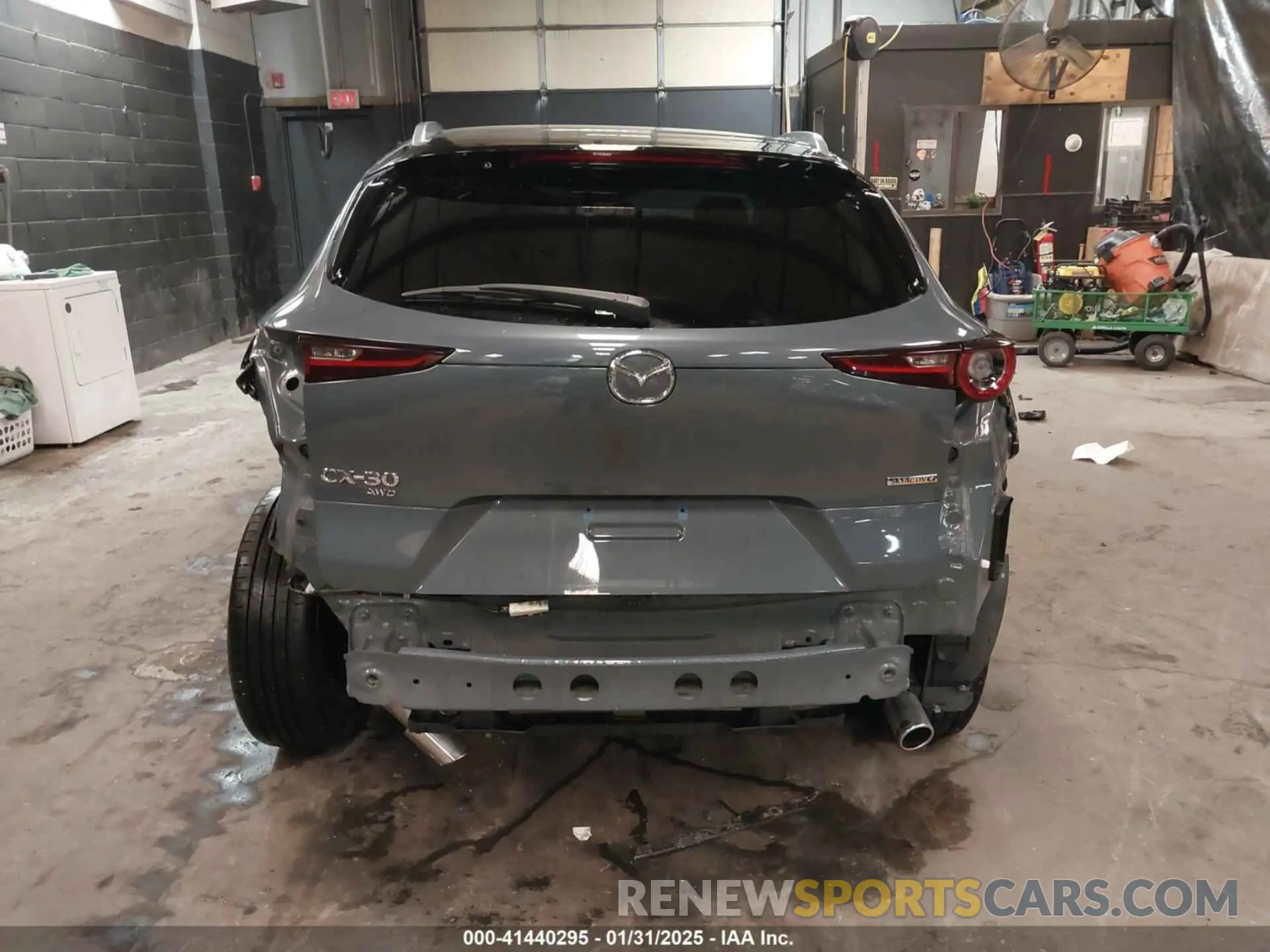 17 Photograph of a damaged car 3MVDMBCLXNM439247 MAZDA CX-30 2022