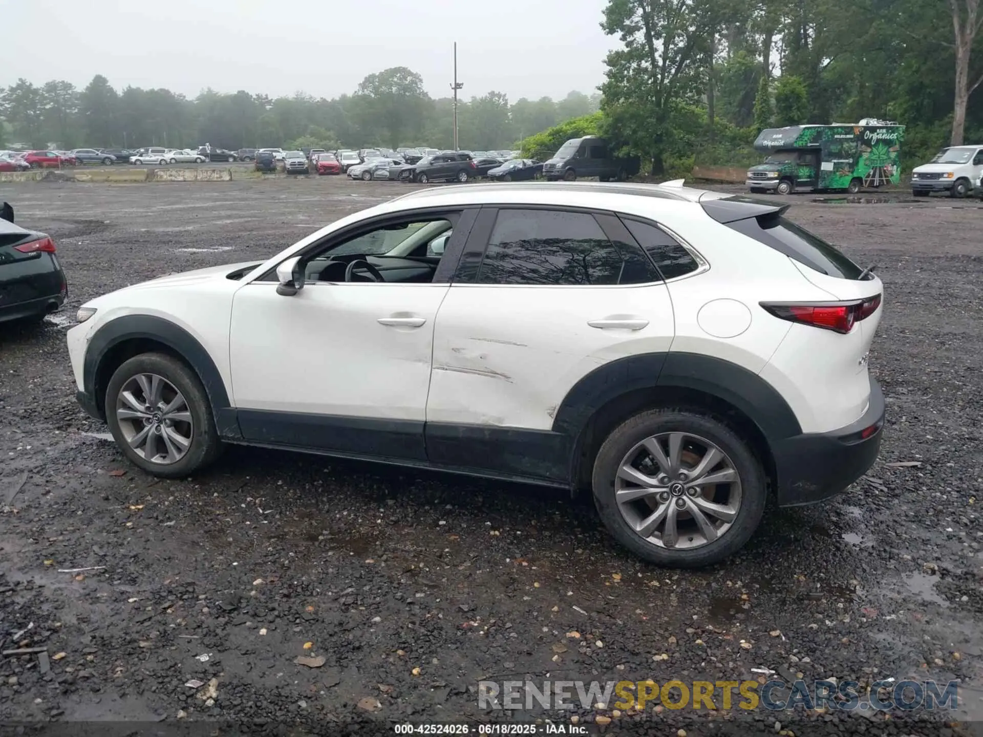 14 Photograph of a damaged car 3MVDMBDL3NM423566 MAZDA CX-30 2022