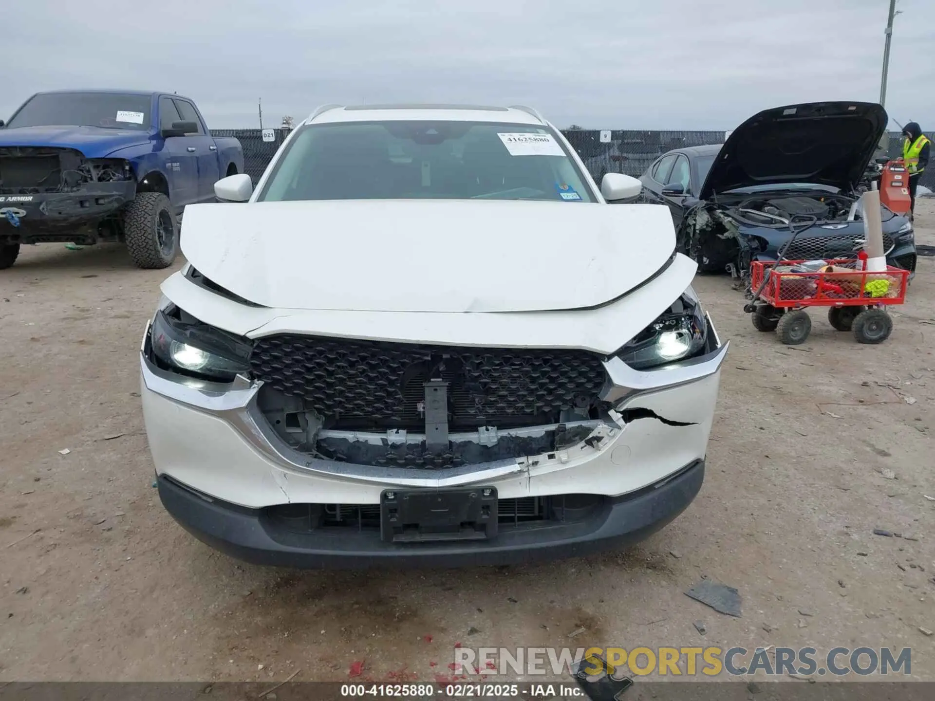 12 Photograph of a damaged car 3MVDMBDL3NM458530 MAZDA CX-30 2022