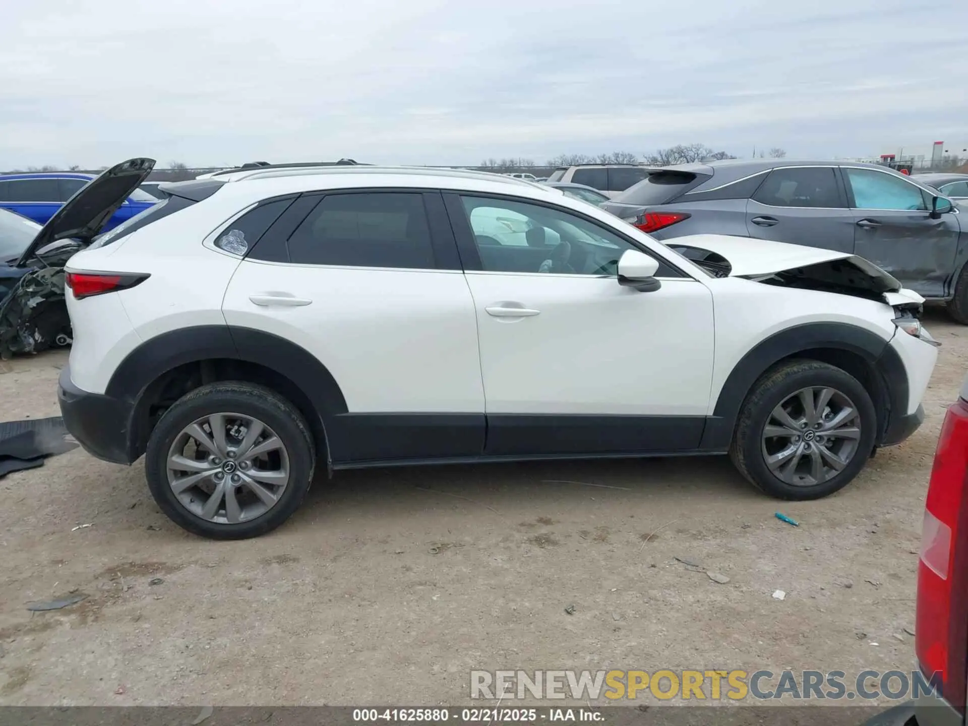 13 Photograph of a damaged car 3MVDMBDL3NM458530 MAZDA CX-30 2022