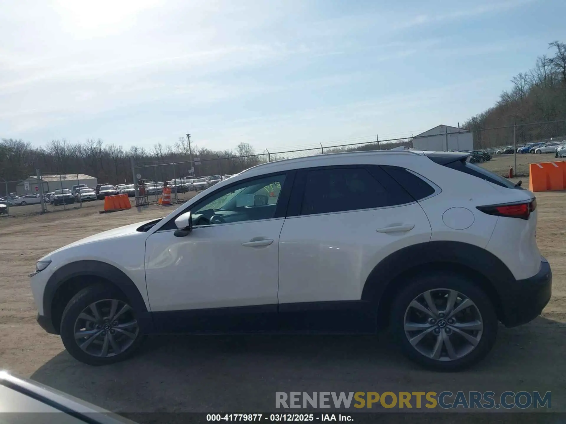 13 Фотография поврежденного автомобиля 3MVDMBDL7NM412263 MAZDA CX-30 2022