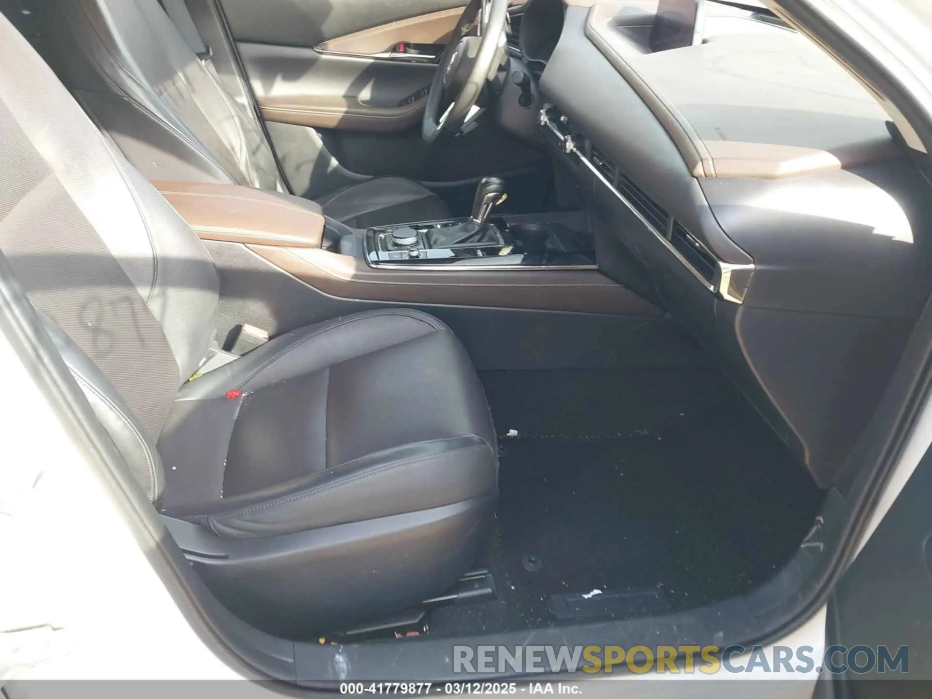 5 Фотография поврежденного автомобиля 3MVDMBDL7NM412263 MAZDA CX-30 2022