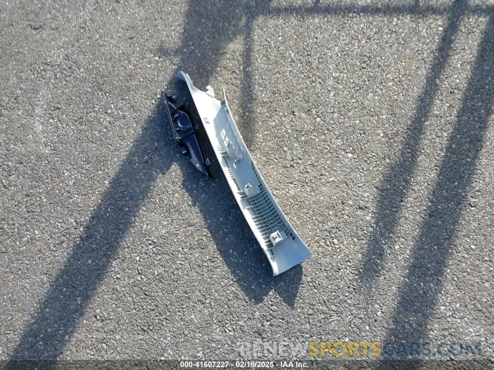 12 Фотография поврежденного автомобиля 3MVDMBDL9NM403273 MAZDA CX-30 2022