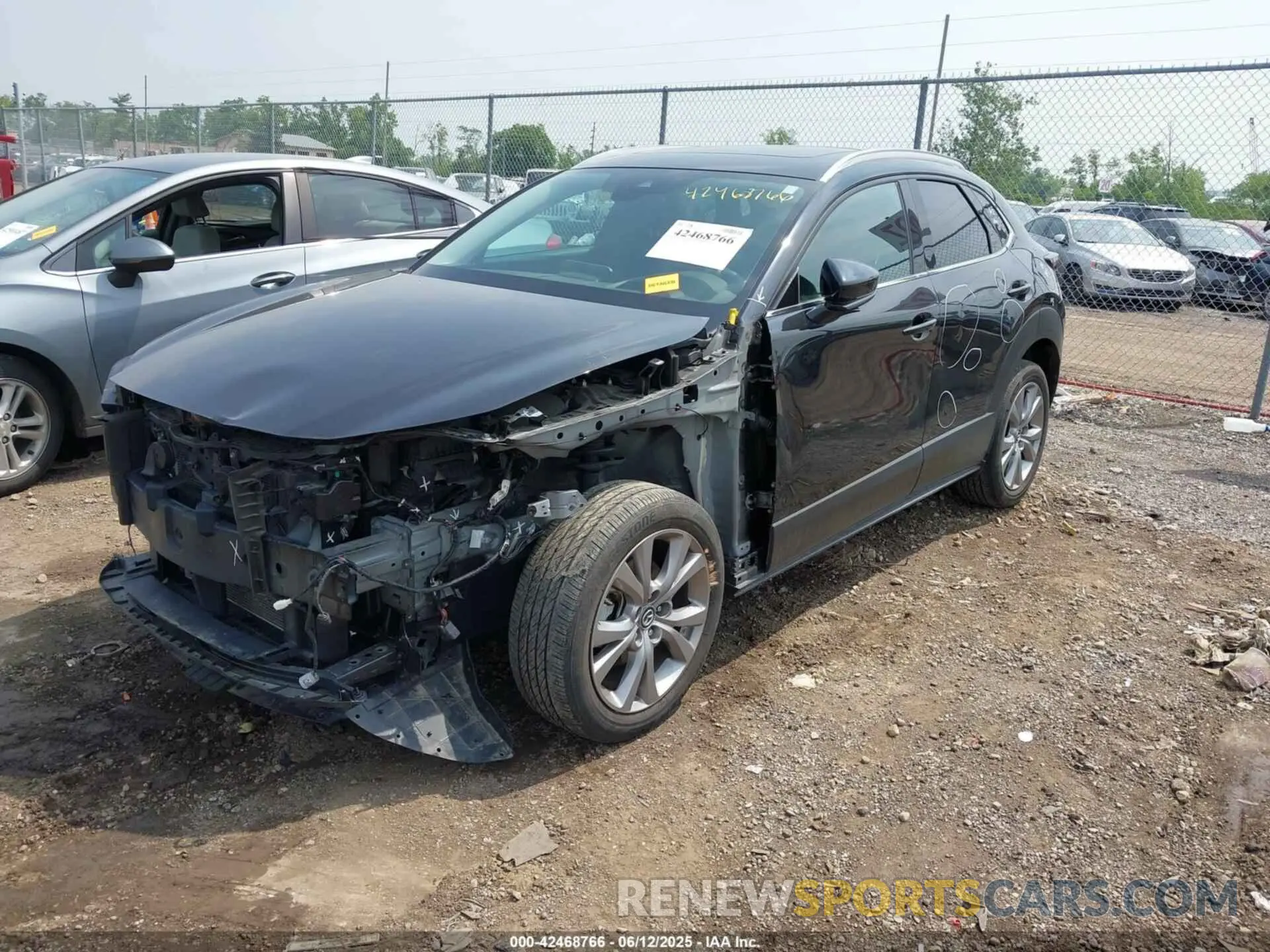 2 Photograph of a damaged car 3MVDMBDL9NM443336 MAZDA CX-30 2022