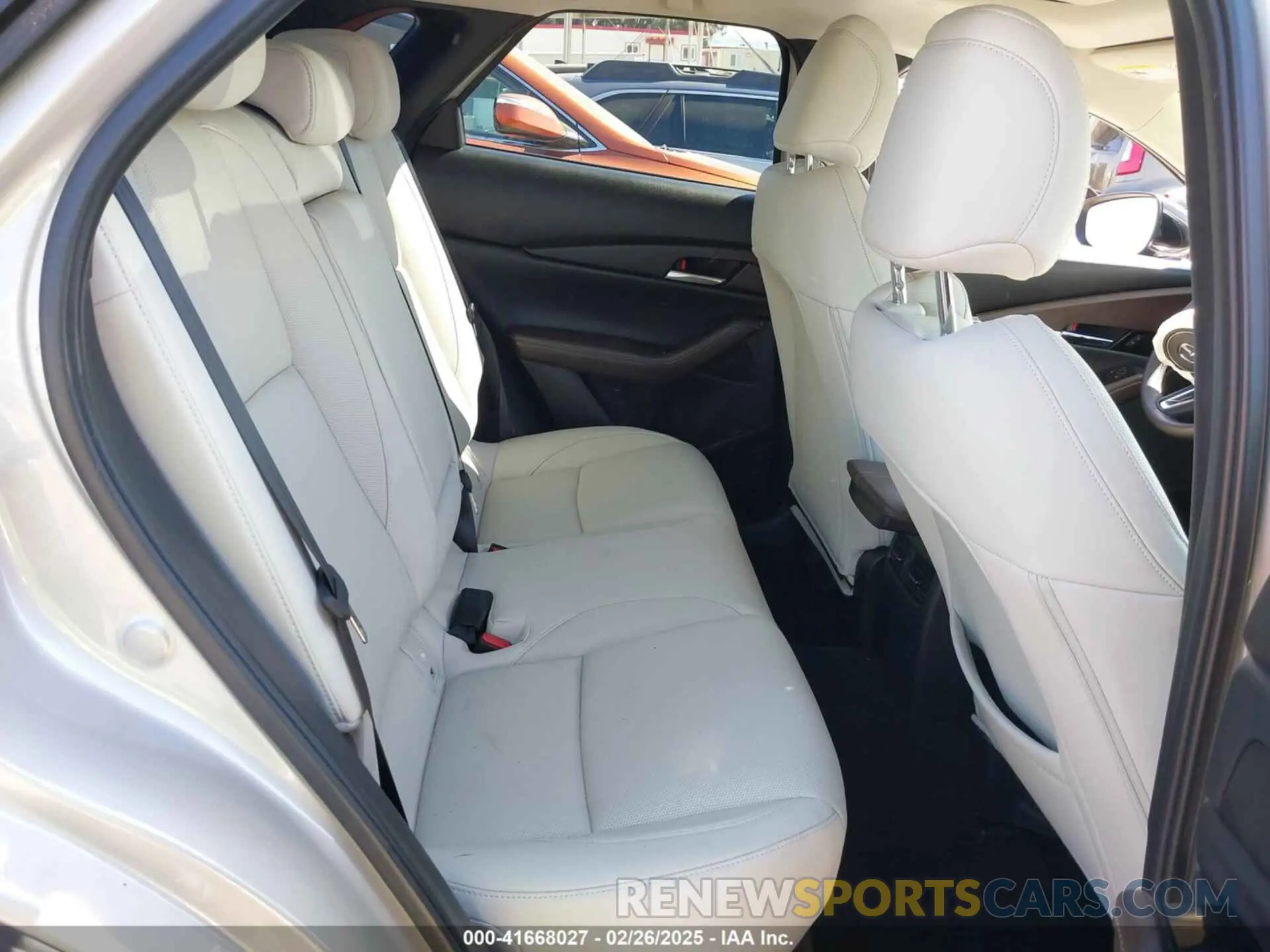 8 Photograph of a damaged car 3MVDMBDY2NM408844 MAZDA CX-30 2022