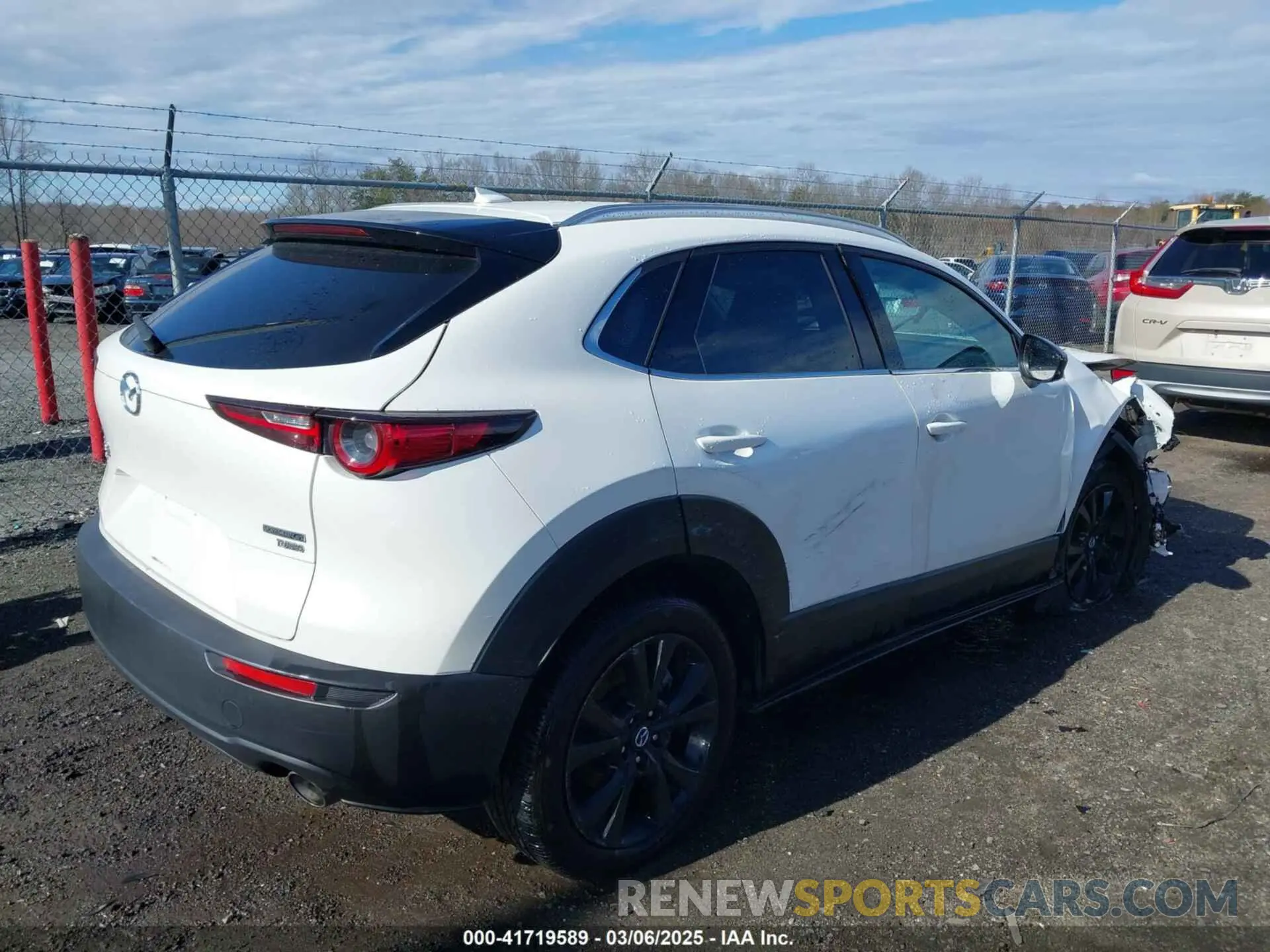4 Photograph of a damaged car 3MVDMBDY3NM425734 MAZDA CX-30 2022