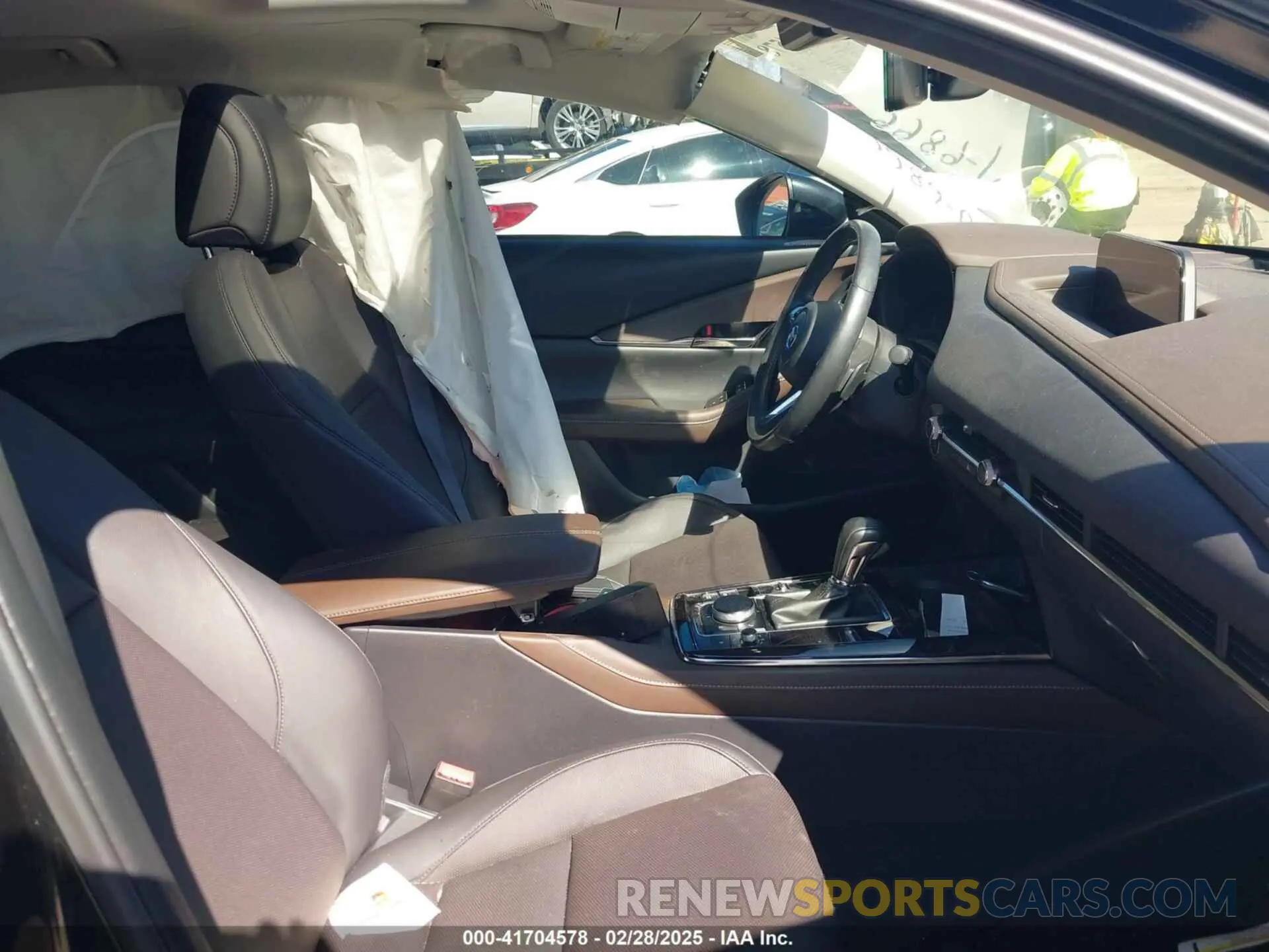 5 Photograph of a damaged car 3MVDMBDY4NM446866 MAZDA CX-30 2022