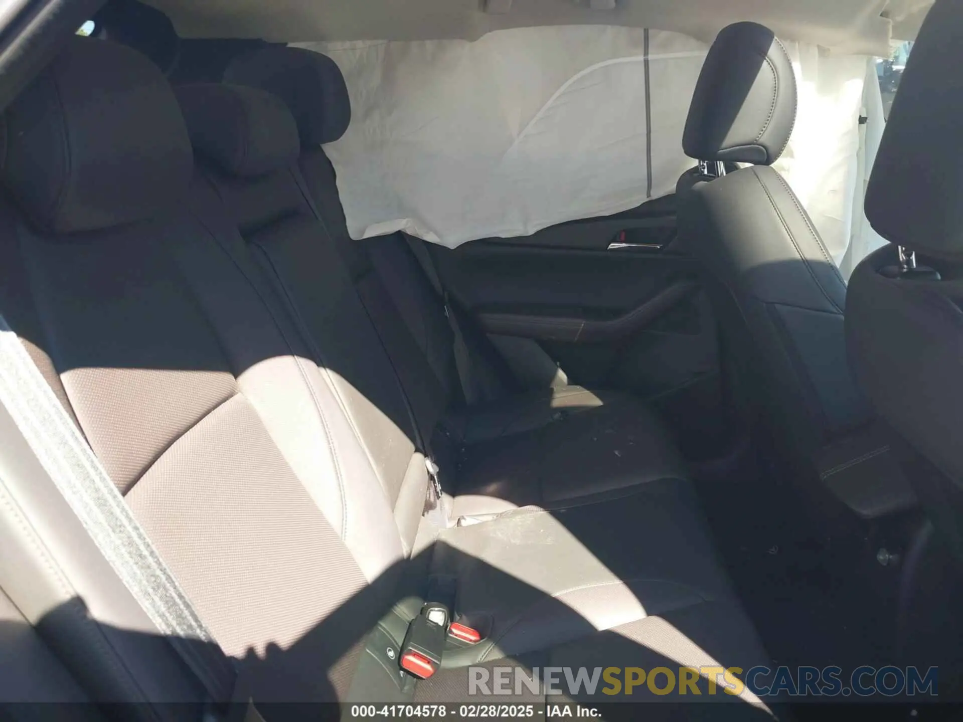 8 Photograph of a damaged car 3MVDMBDY4NM446866 MAZDA CX-30 2022