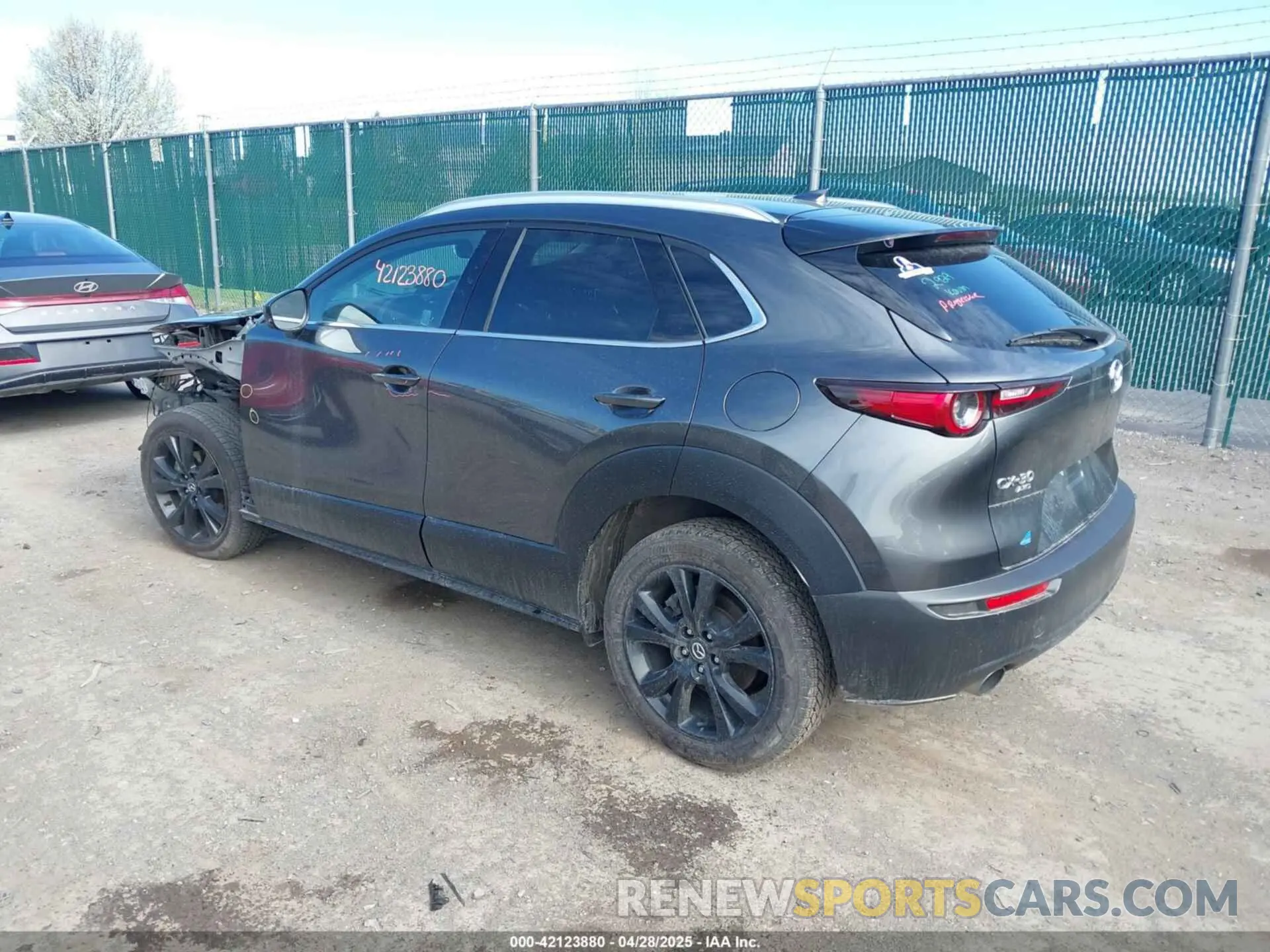 3 Photograph of a damaged car 3MVDMBDYXNM427402 MAZDA CX-30 2022