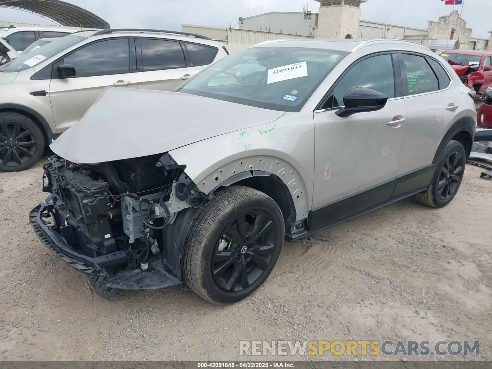 2 Фотография поврежденного автомобиля 3MVDMBEY3NM437459 MAZDA CX-30 2022