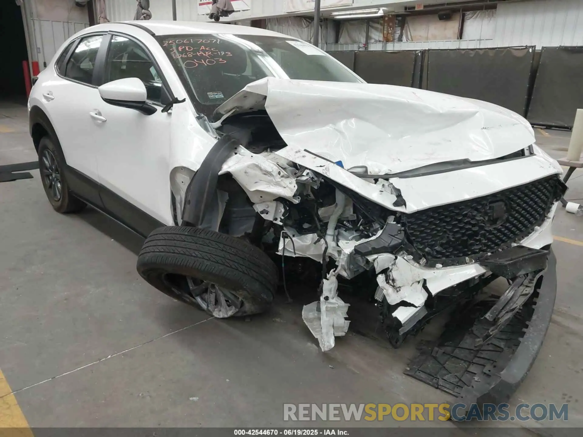 1 Фотография поврежденного автомобиля 3MVDMBAM5PM510403 MAZDA CX-30 2023