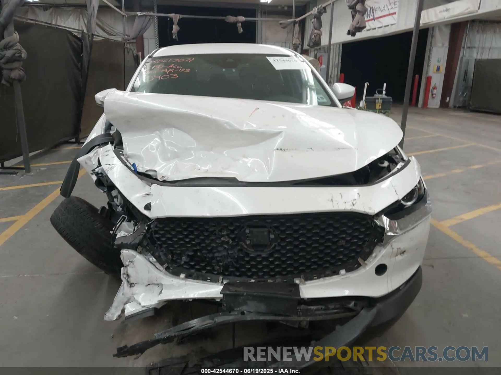 12 Фотография поврежденного автомобиля 3MVDMBAM5PM510403 MAZDA CX-30 2023