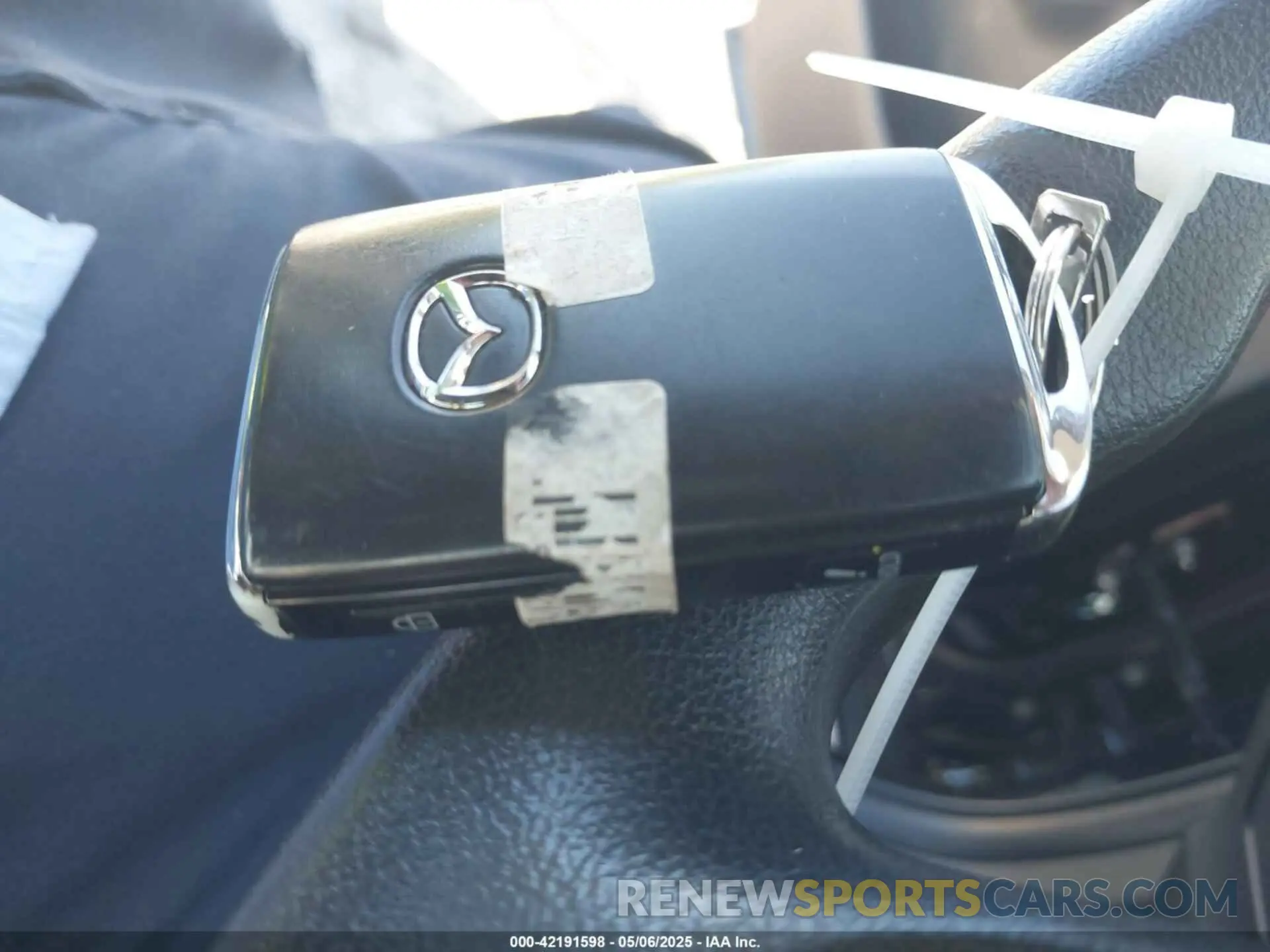 11 Photograph of a damaged car 3MVDMBAM7PM528546 MAZDA CX-30 2023