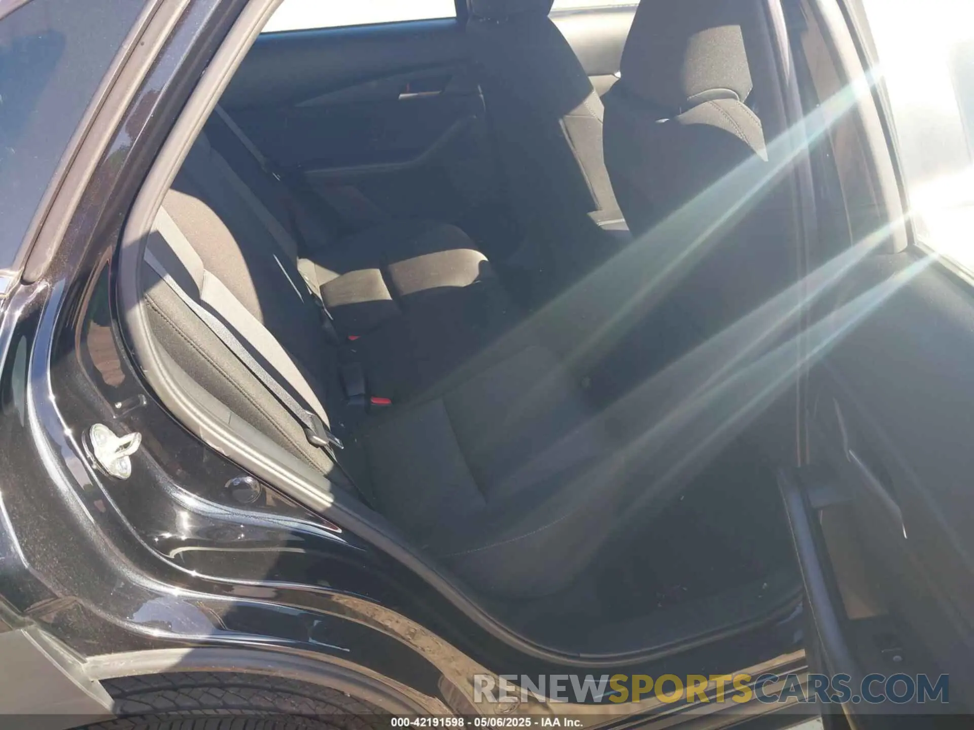 8 Photograph of a damaged car 3MVDMBAM7PM528546 MAZDA CX-30 2023