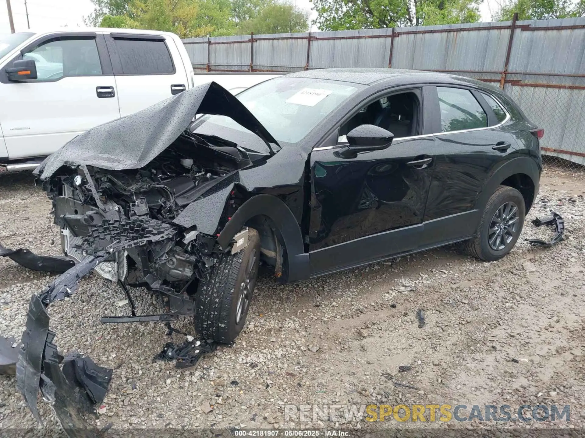2 Photograph of a damaged car 3MVDMBAM7PM561904 MAZDA CX-30 2023