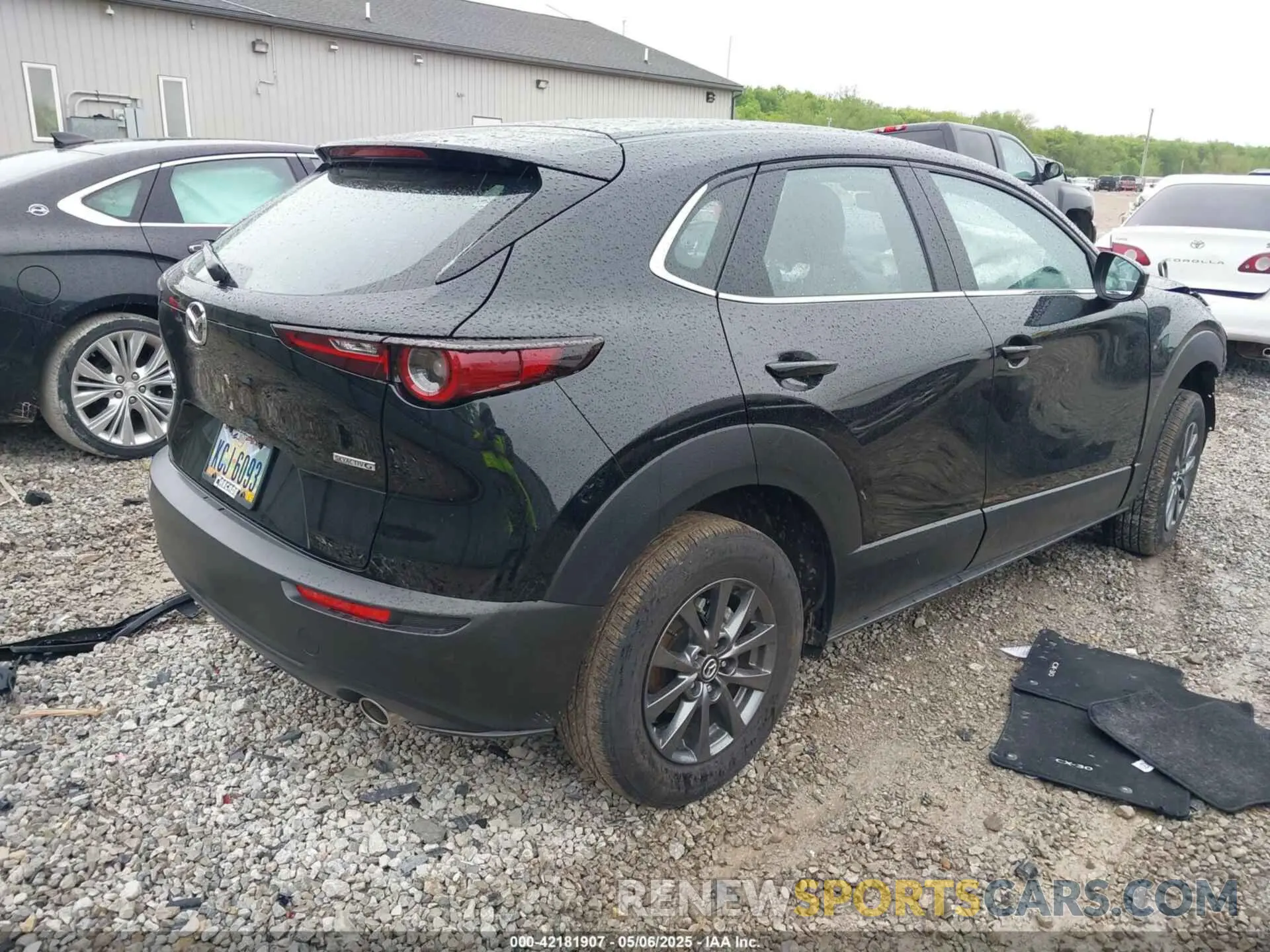 4 Photograph of a damaged car 3MVDMBAM7PM561904 MAZDA CX-30 2023