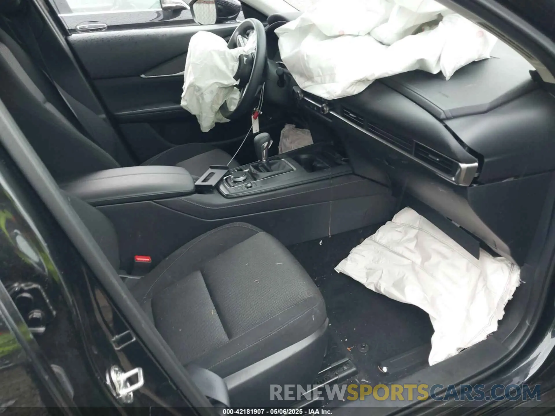 5 Photograph of a damaged car 3MVDMBAM7PM561904 MAZDA CX-30 2023