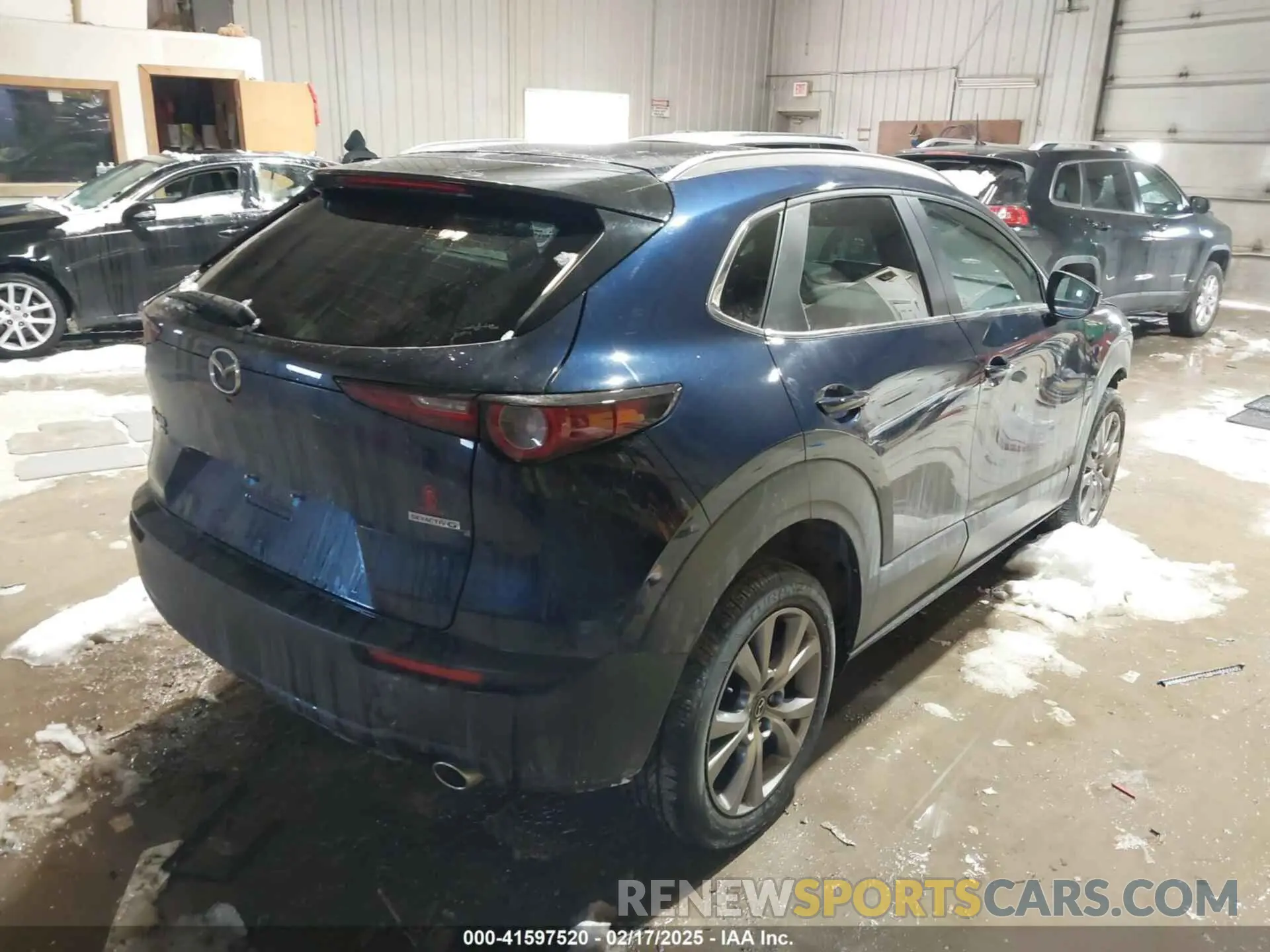 4 Photograph of a damaged car 3MVDMBBM2PM583968 MAZDA CX-30 2023