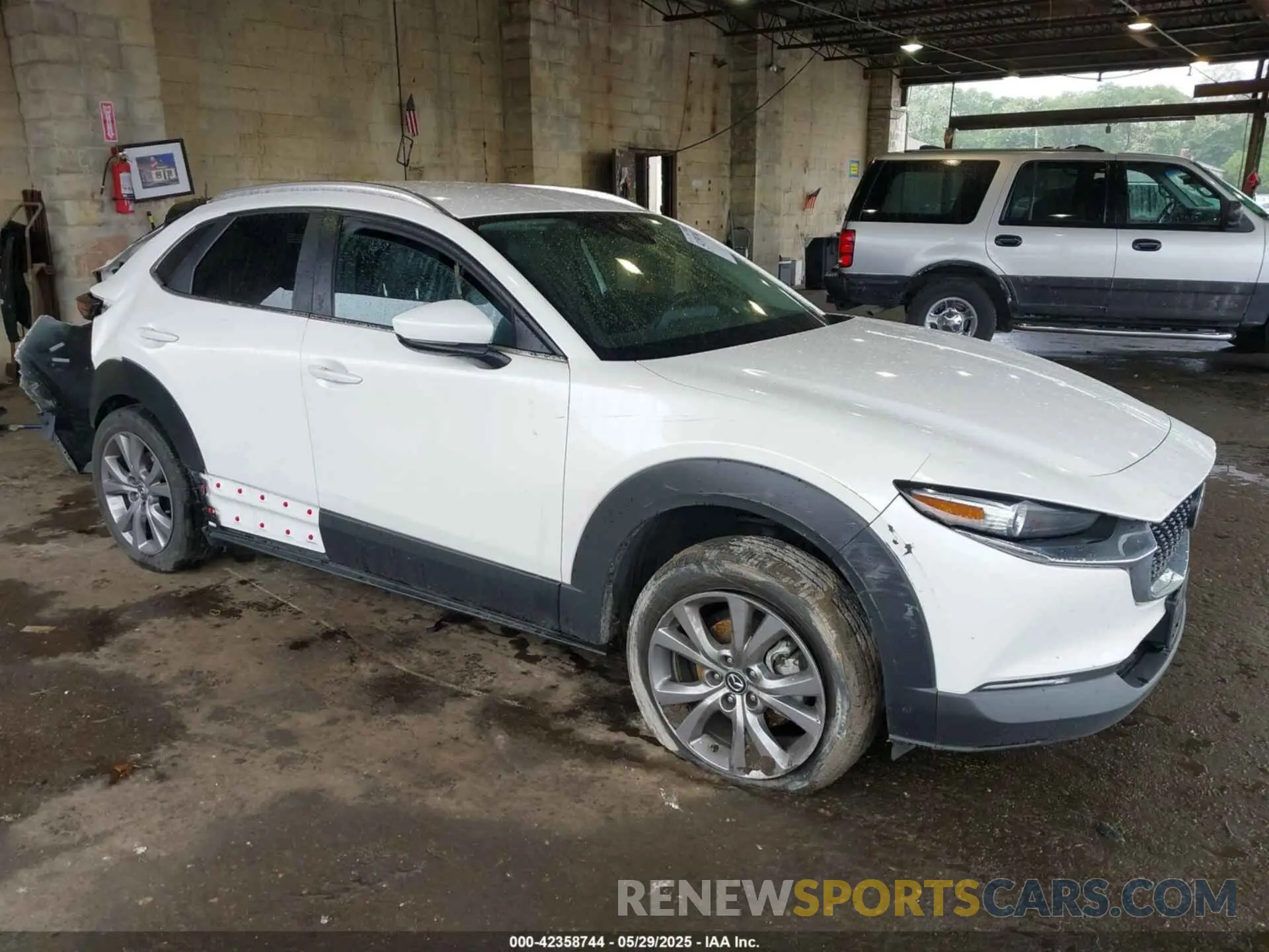 1 Фотография поврежденного автомобиля 3MVDMBBM3PM544824 MAZDA CX-30 2023