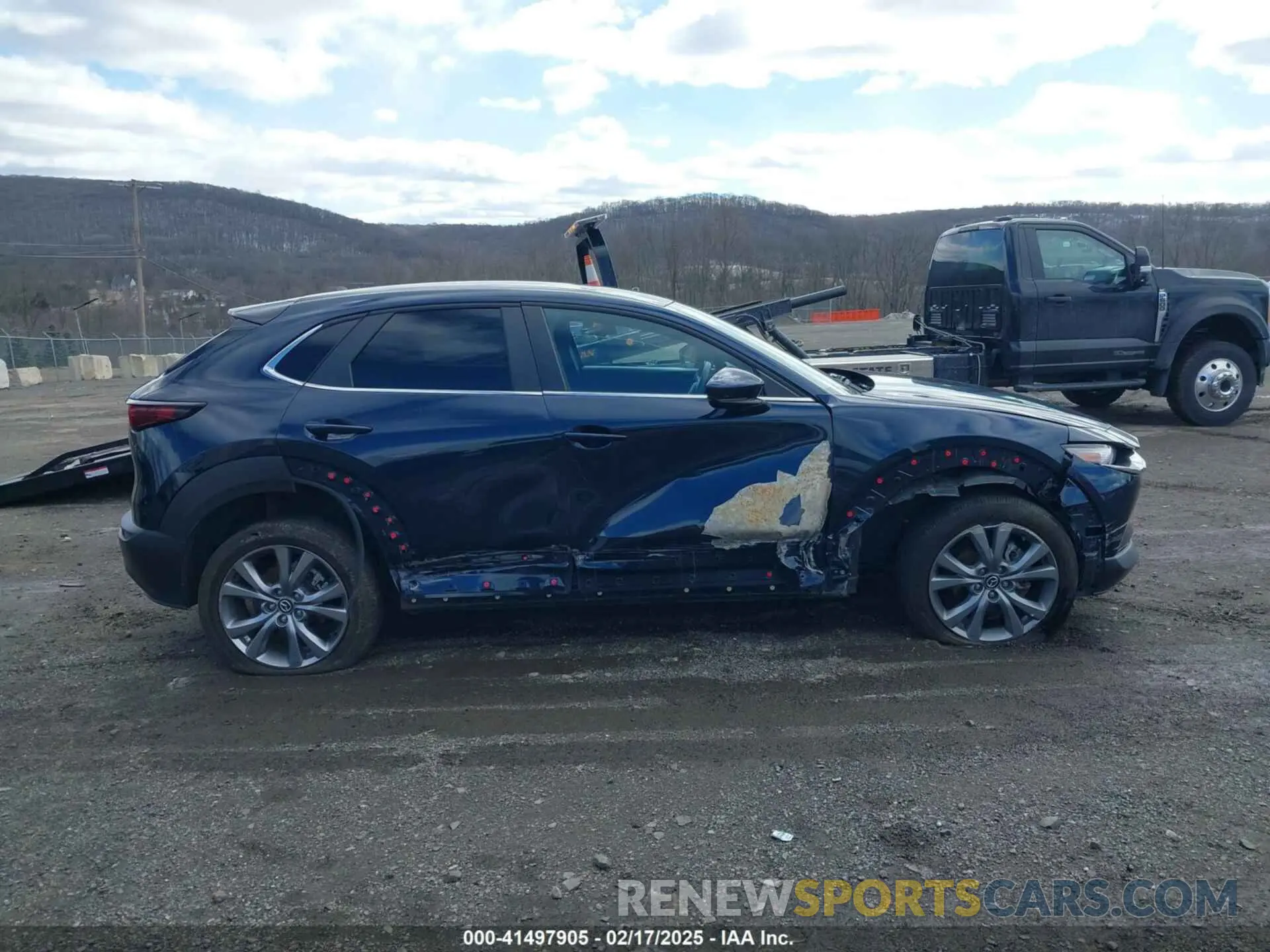 13 Фотография поврежденного автомобиля 3MVDMBBM4PM520127 MAZDA CX-30 2023