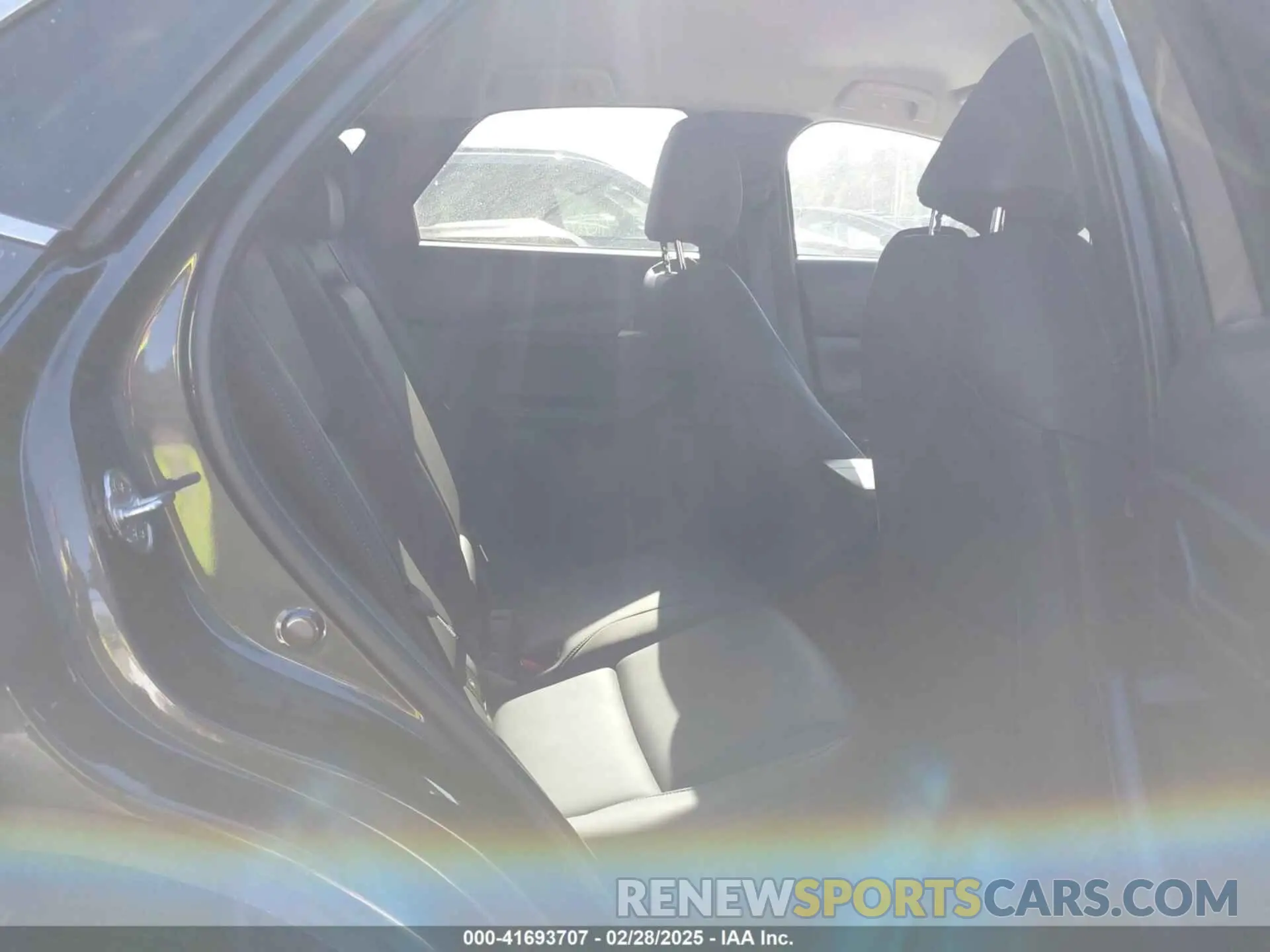 8 Photograph of a damaged car 3MVDMBBM4PM579839 MAZDA CX-30 2023