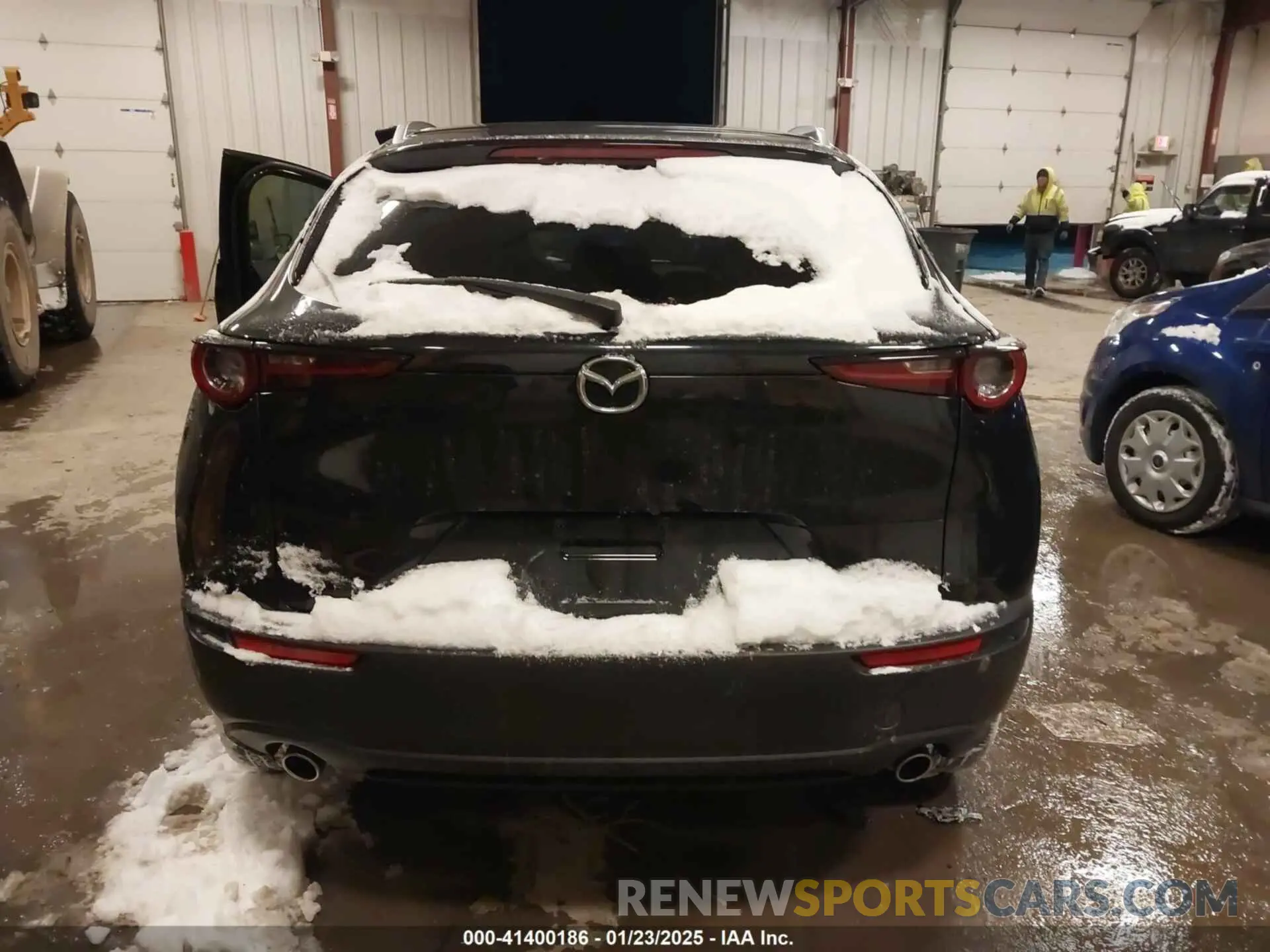 16 Photograph of a damaged car 3MVDMBBM5PM586122 MAZDA CX-30 2023