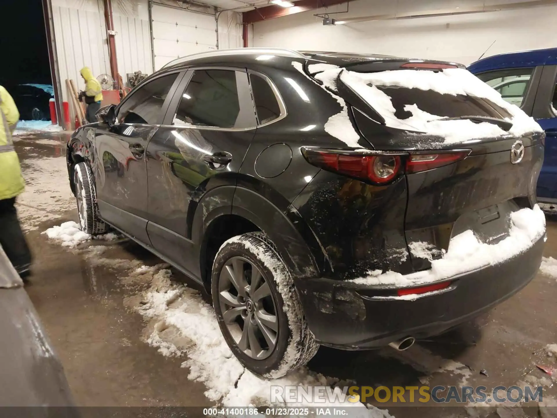 3 Photograph of a damaged car 3MVDMBBM5PM586122 MAZDA CX-30 2023
