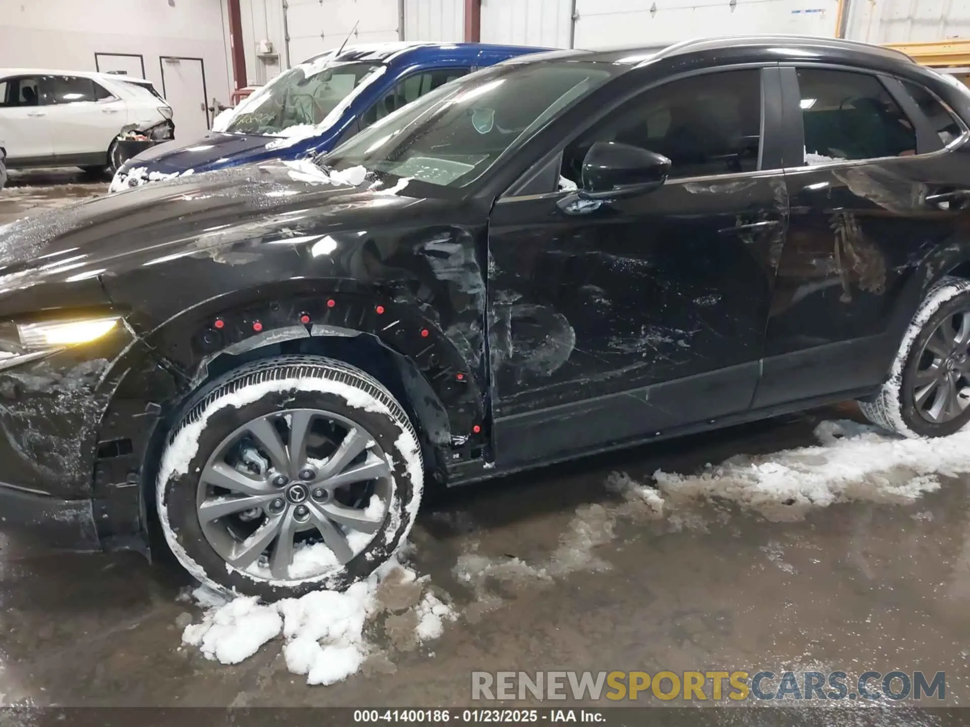 6 Photograph of a damaged car 3MVDMBBM5PM586122 MAZDA CX-30 2023