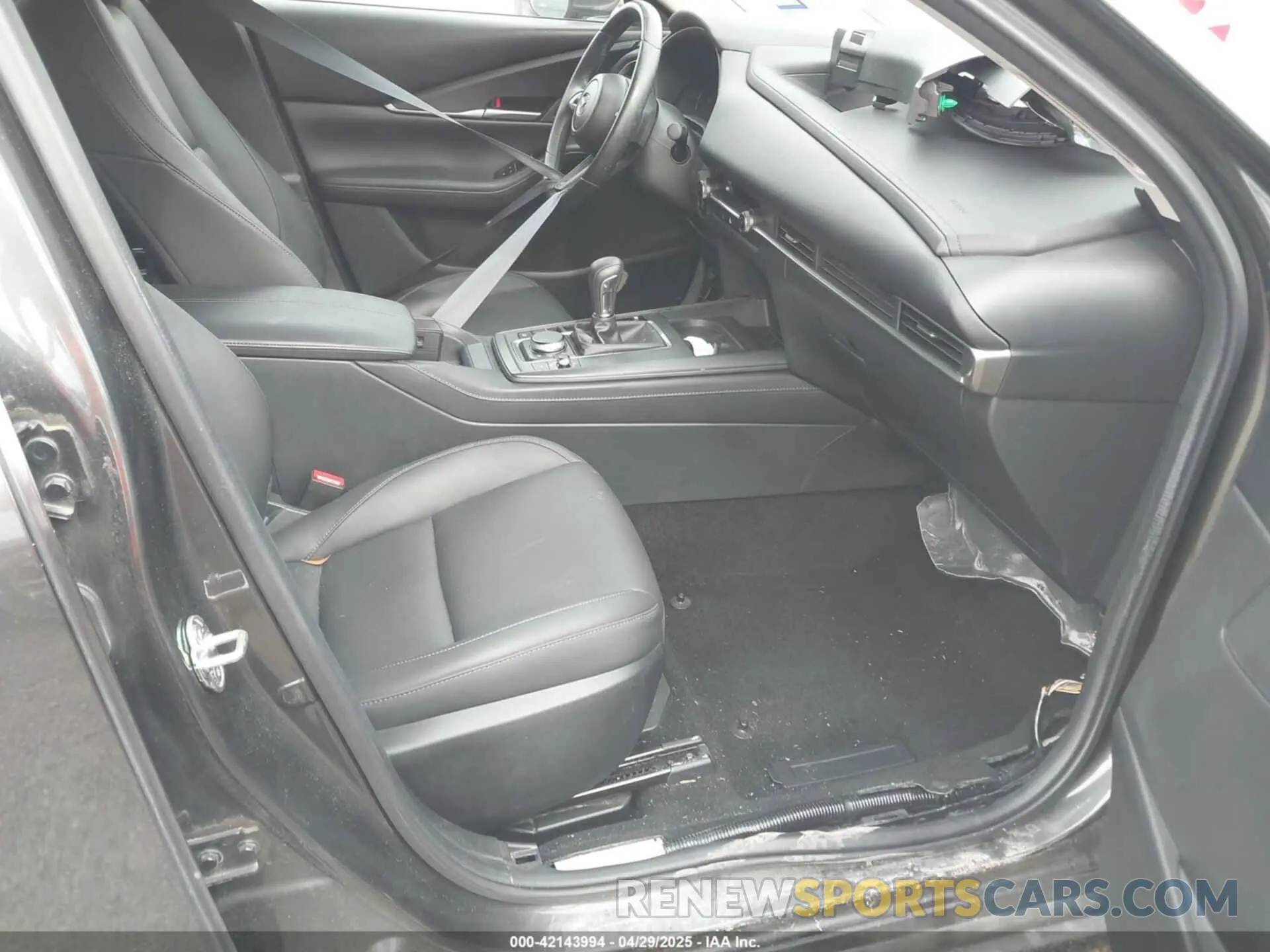 5 Фотография поврежденного автомобиля 3MVDMBBM6PM513793 MAZDA CX-30 2023
