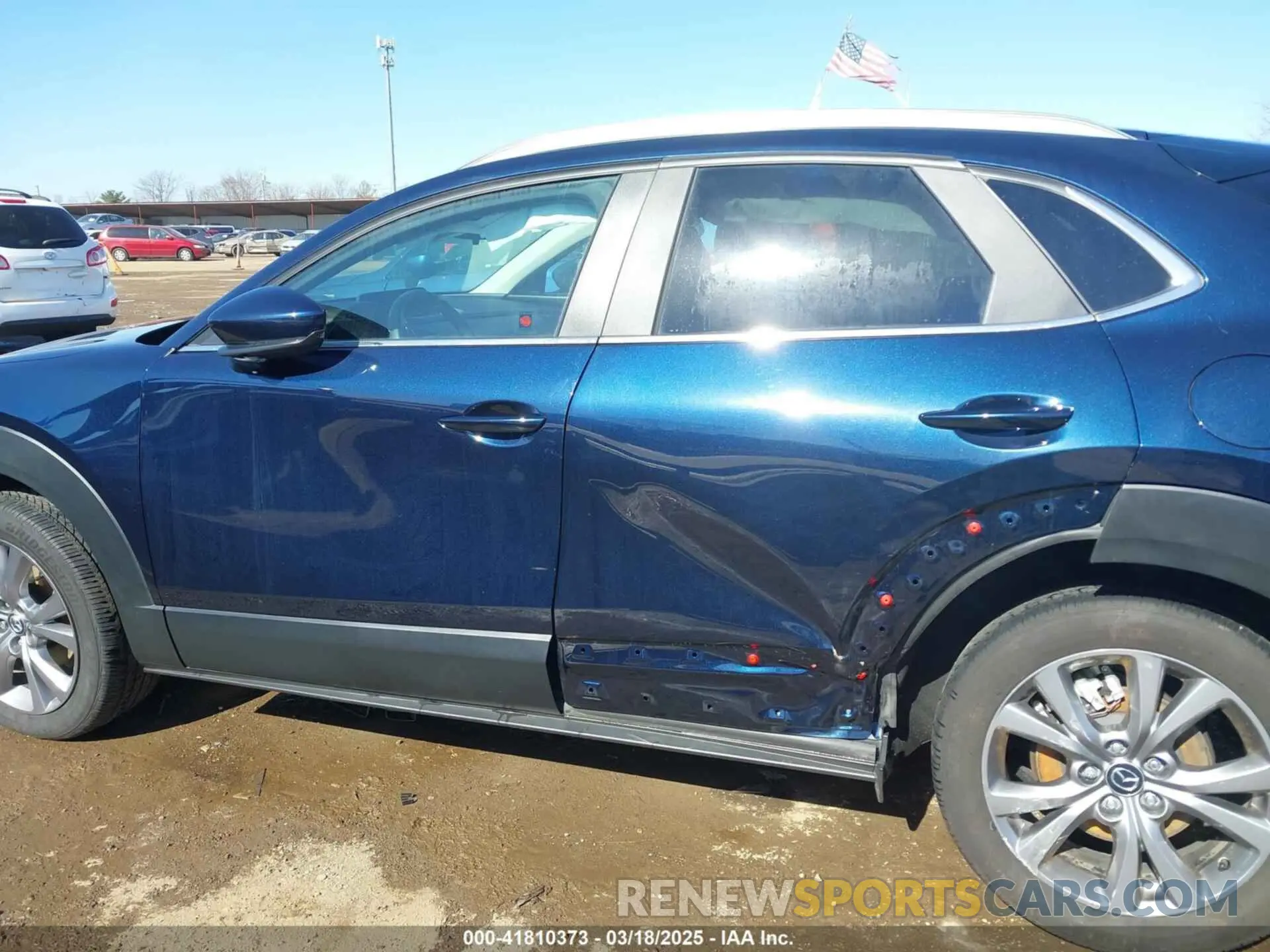 14 Фотография поврежденного автомобиля 3MVDMBBM8PM577933 MAZDA CX-30 2023