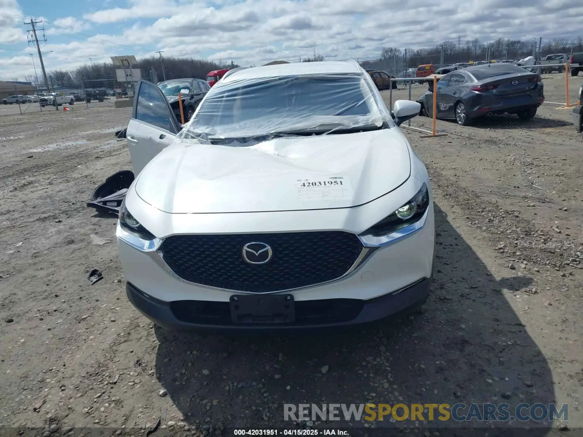 13 Фотография поврежденного автомобиля 3MVDMBBM8PM581691 MAZDA CX-30 2023