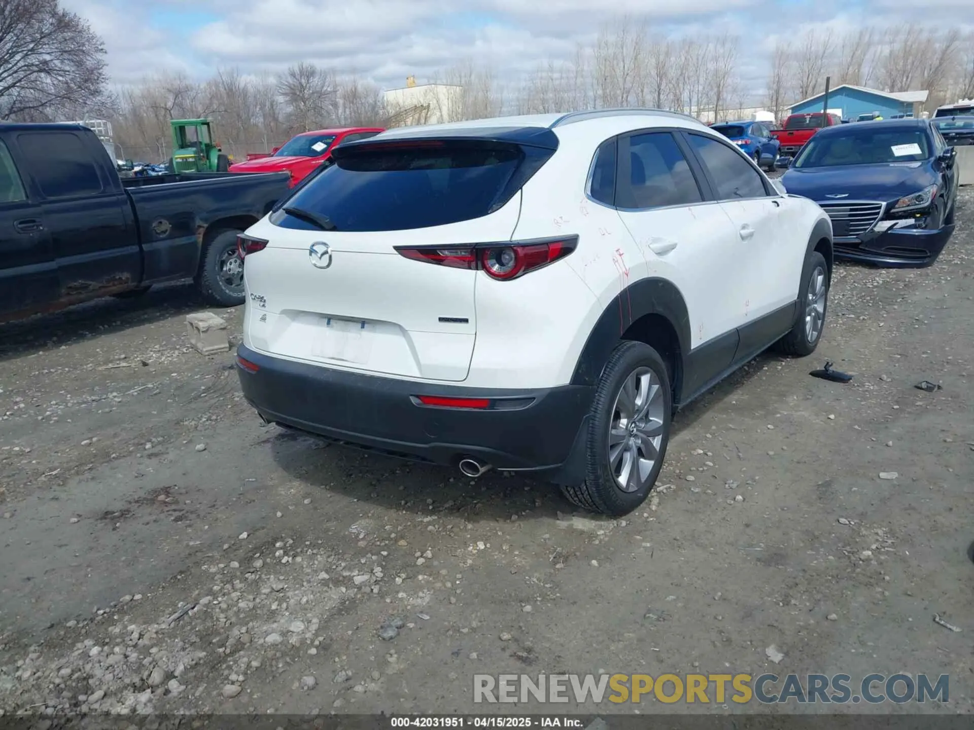 4 Фотография поврежденного автомобиля 3MVDMBBM8PM581691 MAZDA CX-30 2023