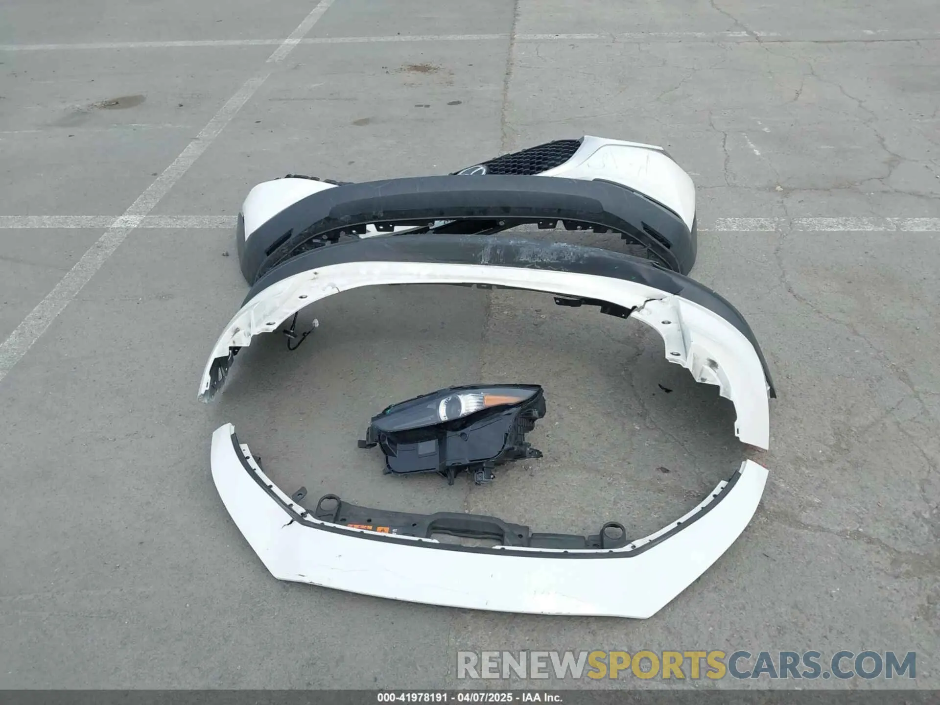 12 Photograph of a damaged car 3MVDMBCM0PM569100 MAZDA CX-30 2023