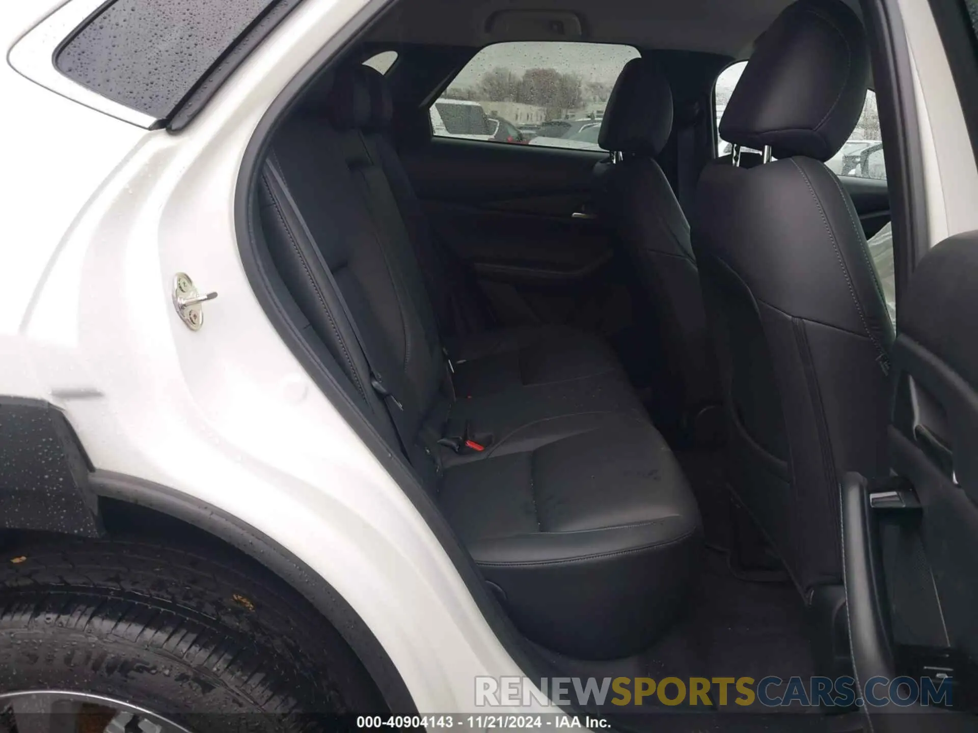 8 Фотография поврежденного автомобиля 3MVDMBCM0PM579464 MAZDA CX-30 2023
