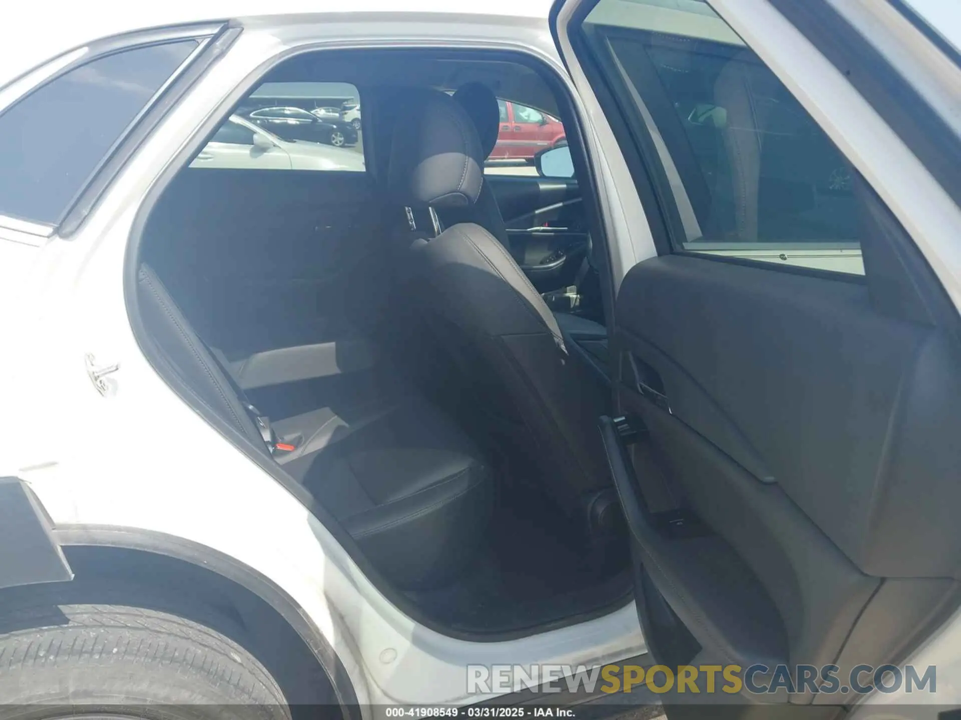 8 Photograph of a damaged car 3MVDMBCM1PM552256 MAZDA CX-30 2023