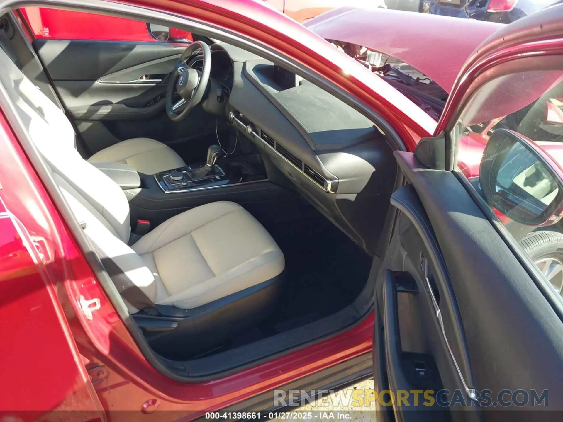 5 Photograph of a damaged car 3MVDMBCM2PM570944 MAZDA CX-30 2023