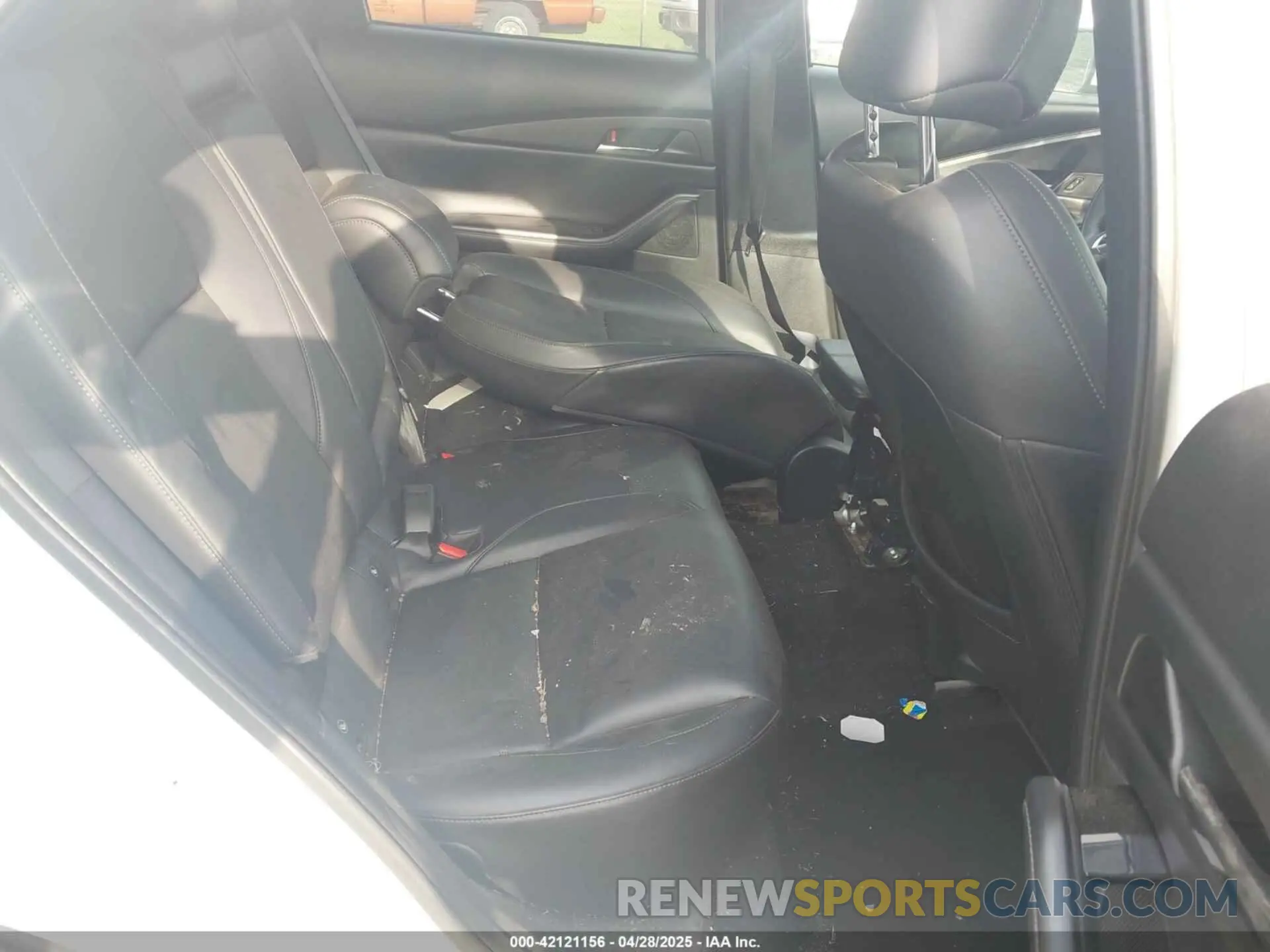 8 Photograph of a damaged car 3MVDMBCM4PM507456 MAZDA CX-30 2023