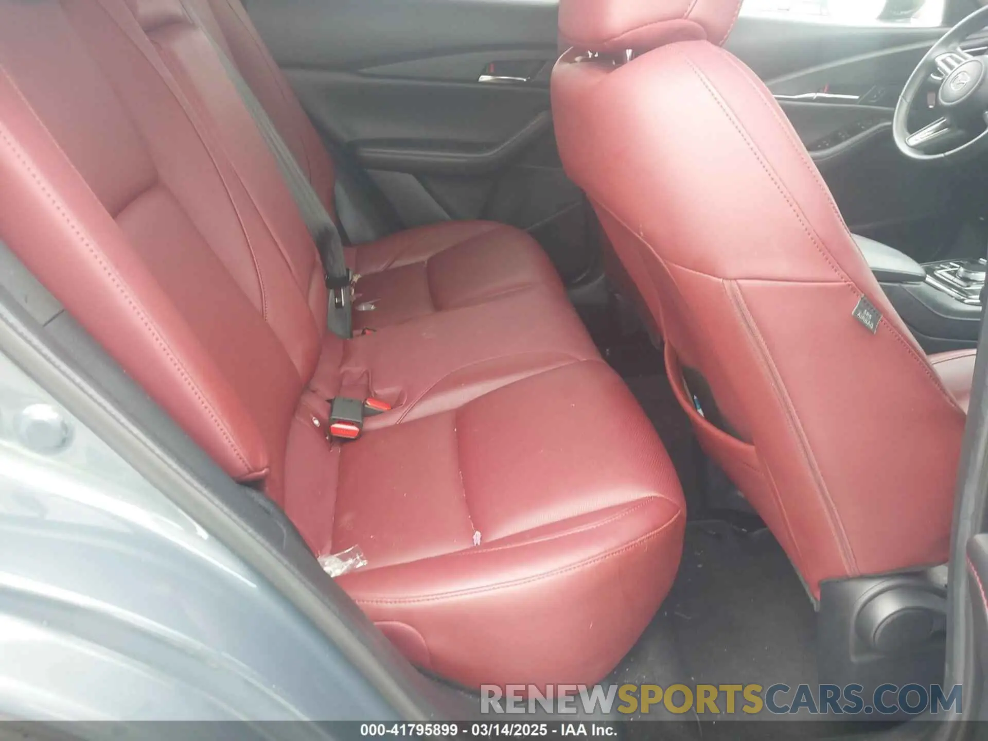8 Фотография поврежденного автомобиля 3MVDMBCM5PM514304 MAZDA CX-30 2023
