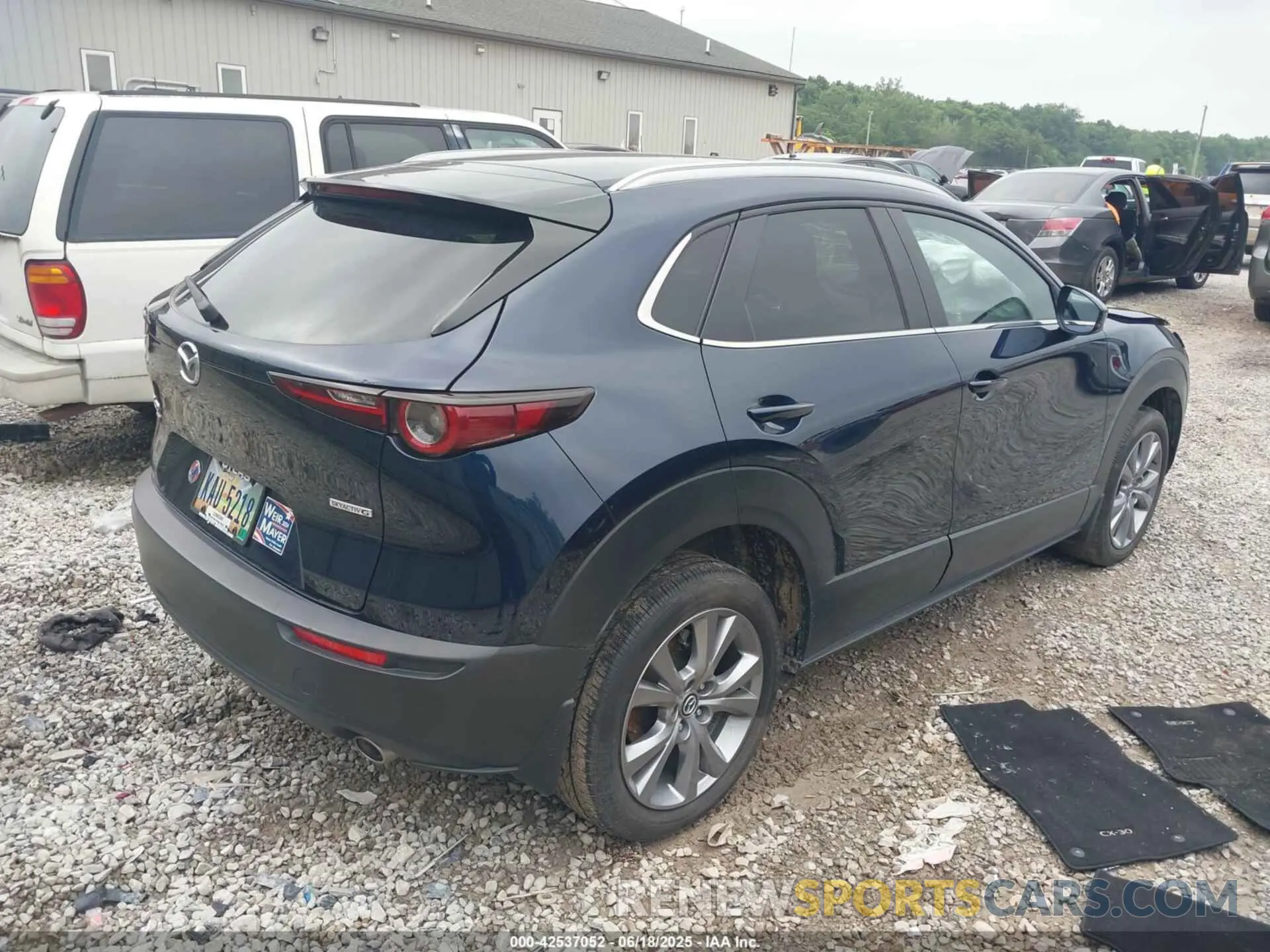 4 Photograph of a damaged car 3MVDMBCM6PM527594 MAZDA CX-30 2023