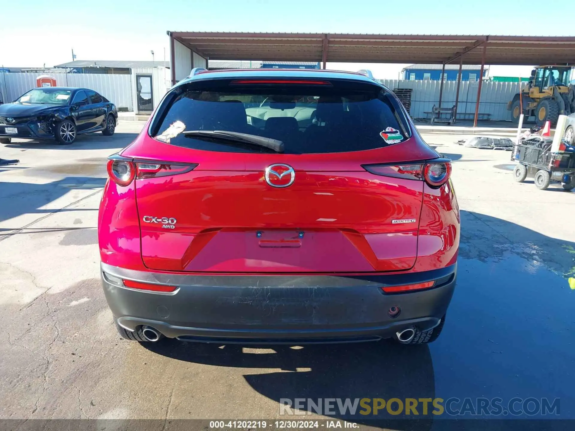 17 Photograph of a damaged car 3MVDMBCM7PM548552 MAZDA CX-30 2023