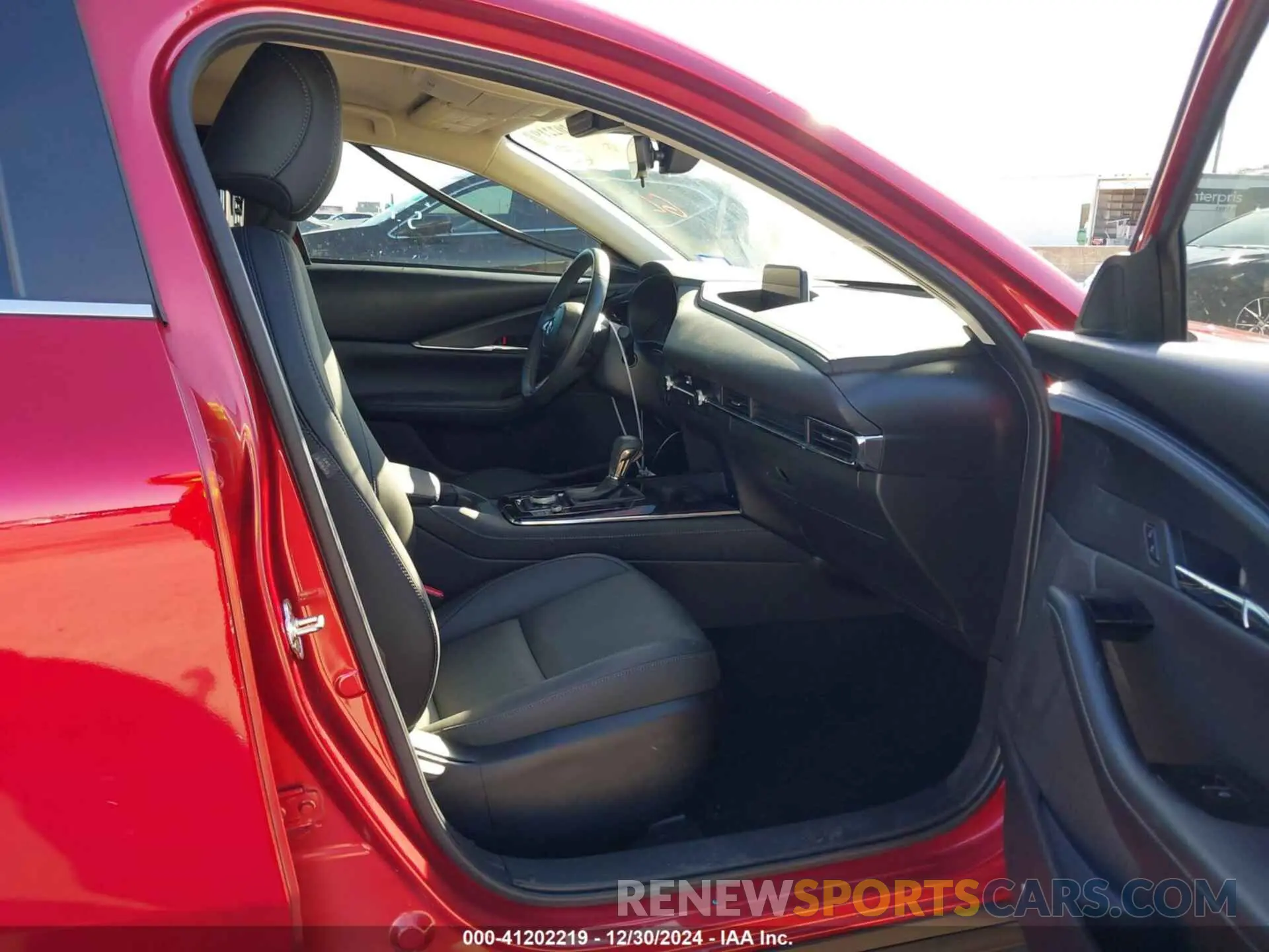 5 Photograph of a damaged car 3MVDMBCM7PM548552 MAZDA CX-30 2023