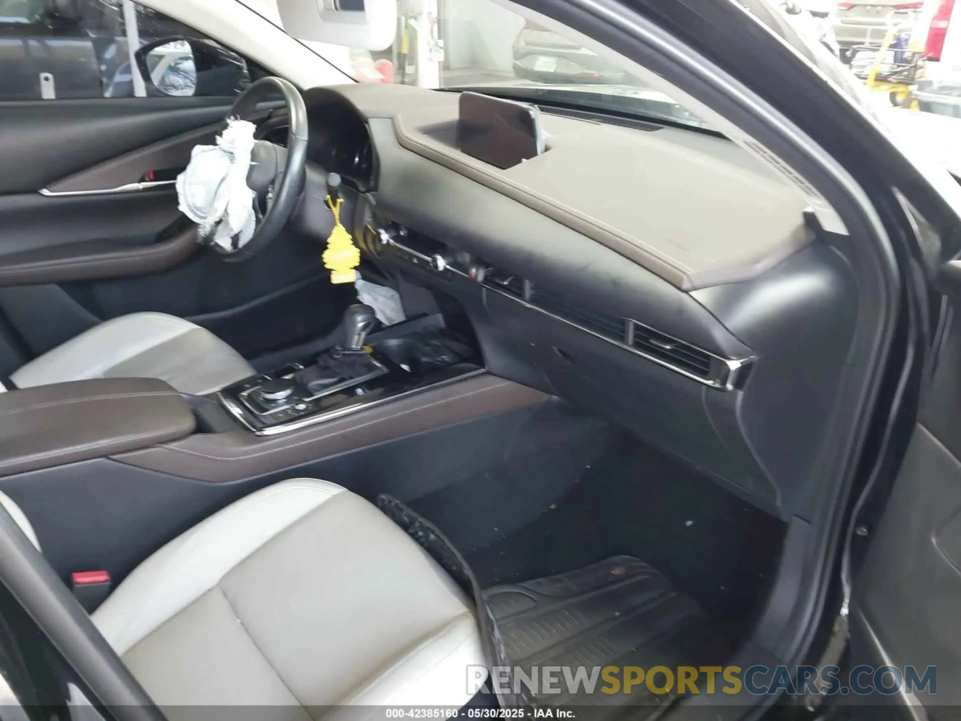 5 Photograph of a damaged car 3MVDMBDM1PM537755 MAZDA CX-30 2023