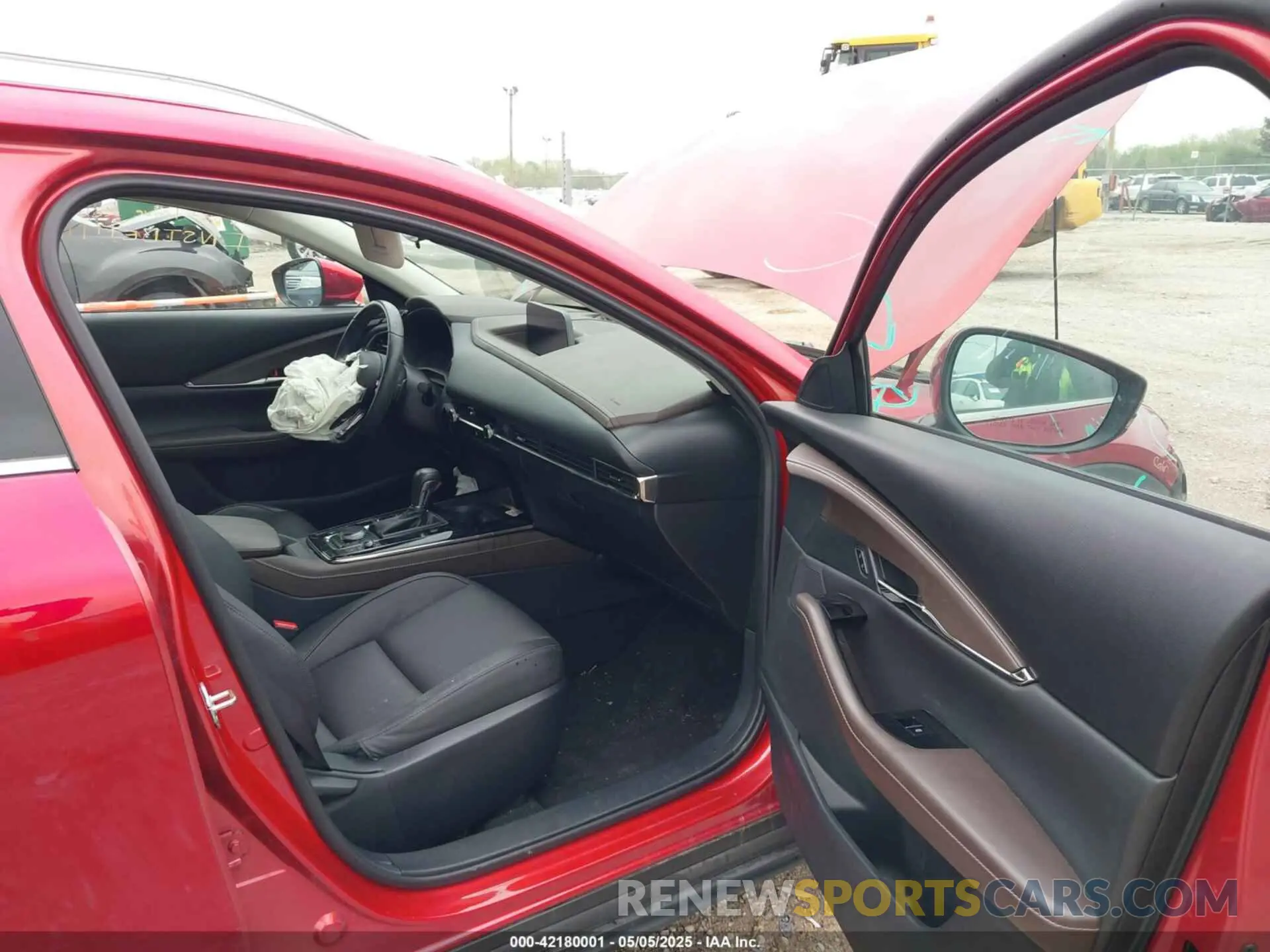 5 Фотография поврежденного автомобиля 3MVDMBDM3PM511402 MAZDA CX-30 2023