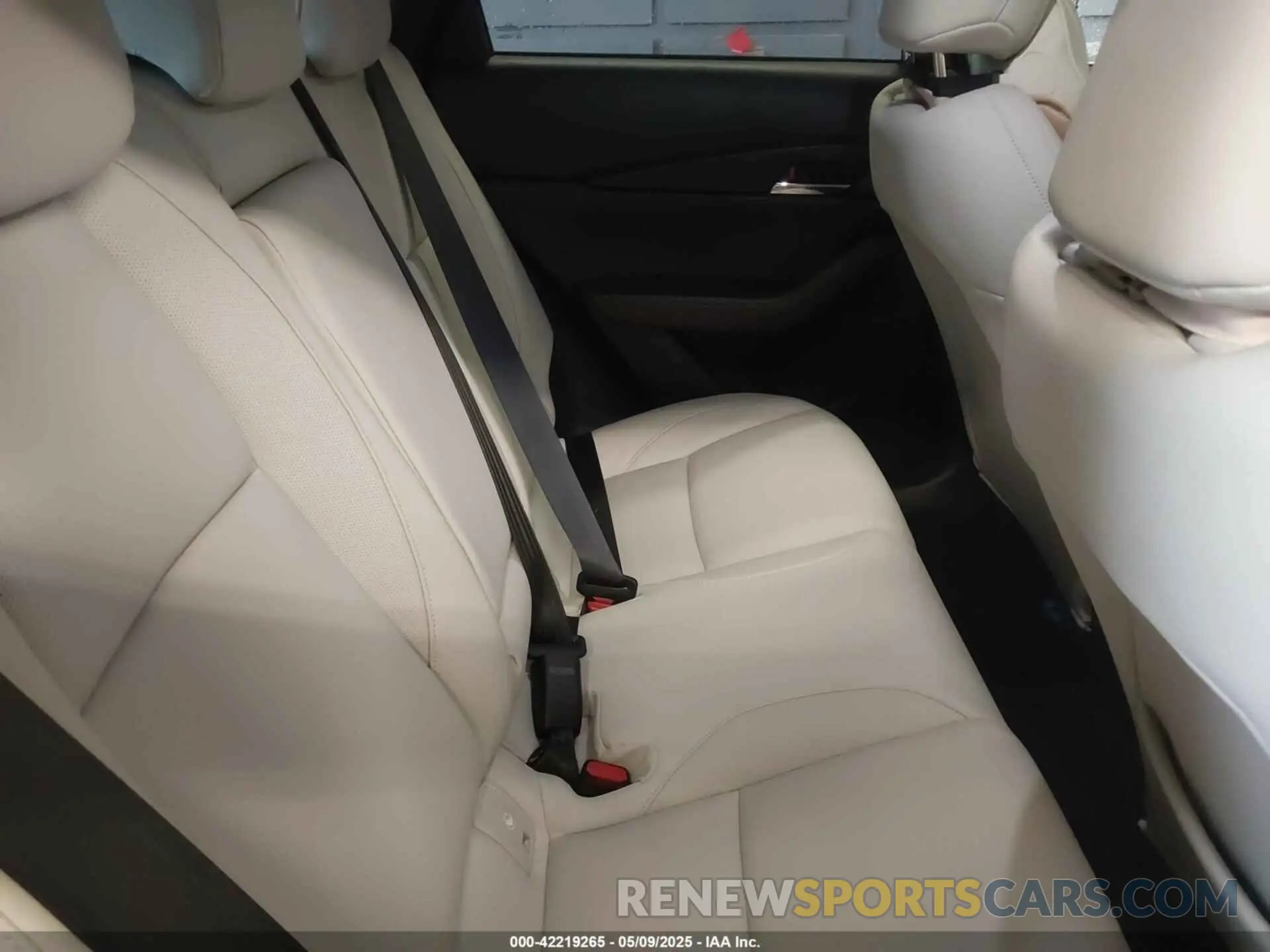 8 Photograph of a damaged car 3MVDMBDM5PM518612 MAZDA CX-30 2023