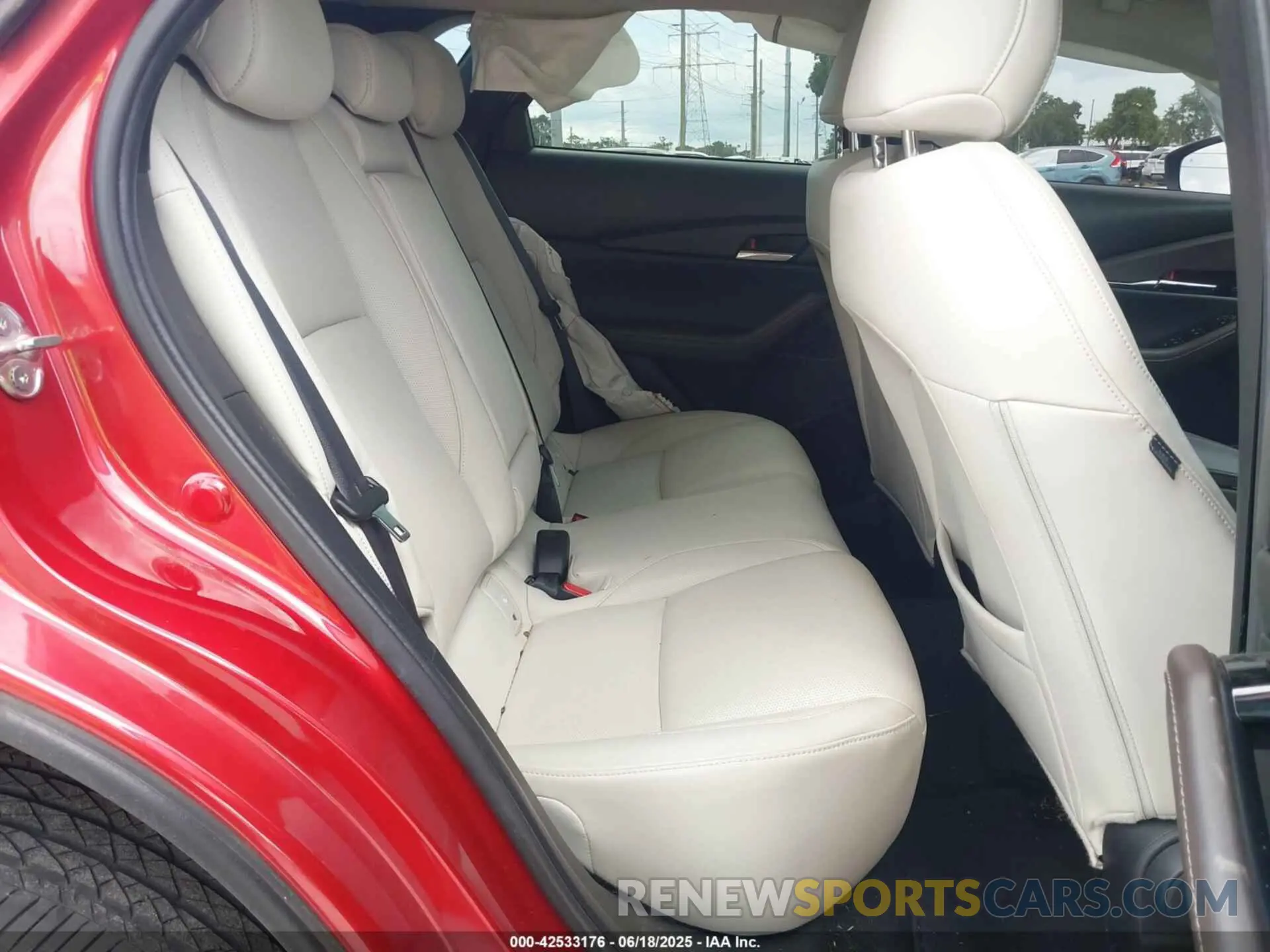 8 Фотография поврежденного автомобиля 3MVDMBDY3PM507398 MAZDA CX-30 2023